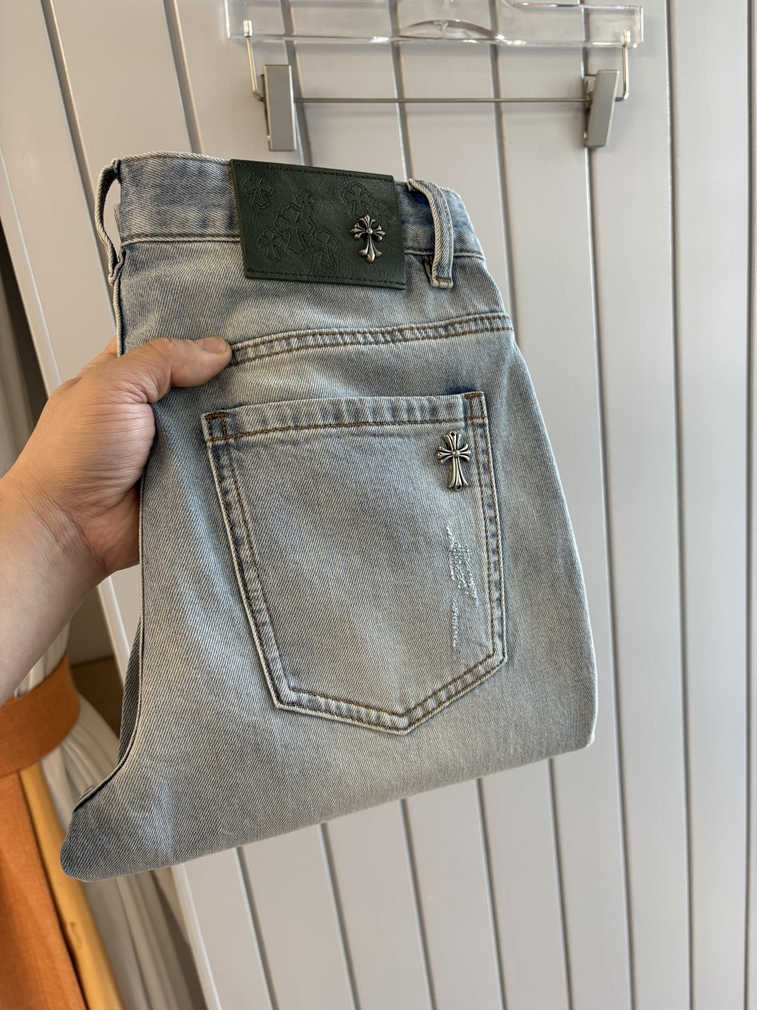 专柜🆕2026春夏设计推荐 热卖牛仔裤🆕柔软亲肤面料 奢华头层牛皮腰牌 经典蓝洗水 专柜限量款 奢华感订