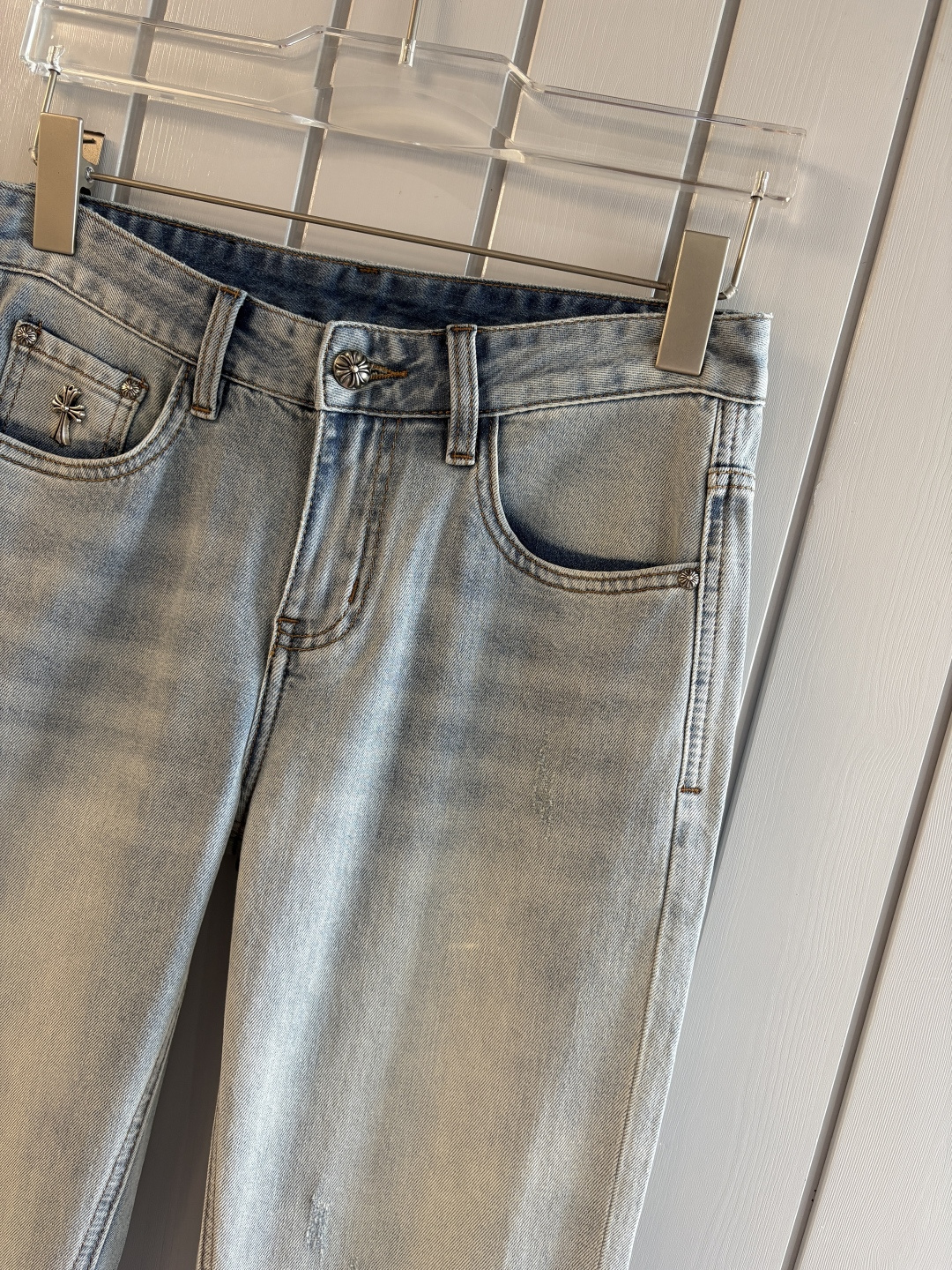 专柜🆕2026春夏设计推荐 热卖牛仔裤🆕柔软亲肤面料 奢华头层牛皮腰牌 经典蓝洗水 专柜限量款 奢华感订