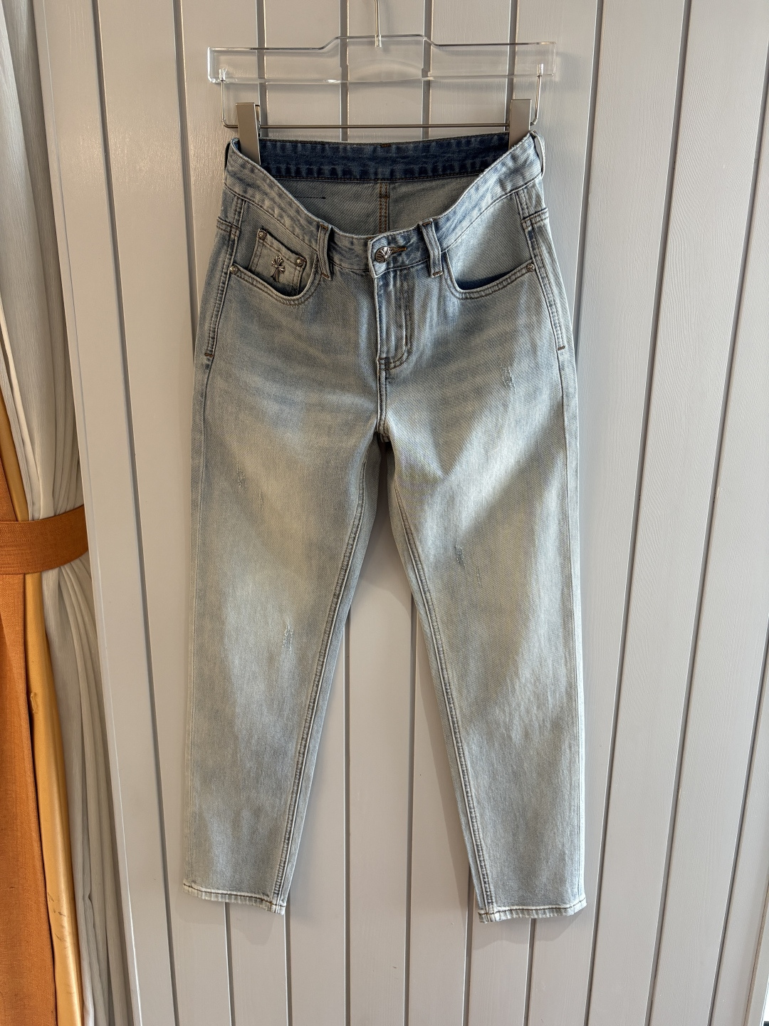 专柜🆕2026春夏设计推荐 热卖牛仔裤🆕柔软亲肤面料 奢华头层牛皮腰牌 经典蓝洗水 专柜限量款 奢华感订