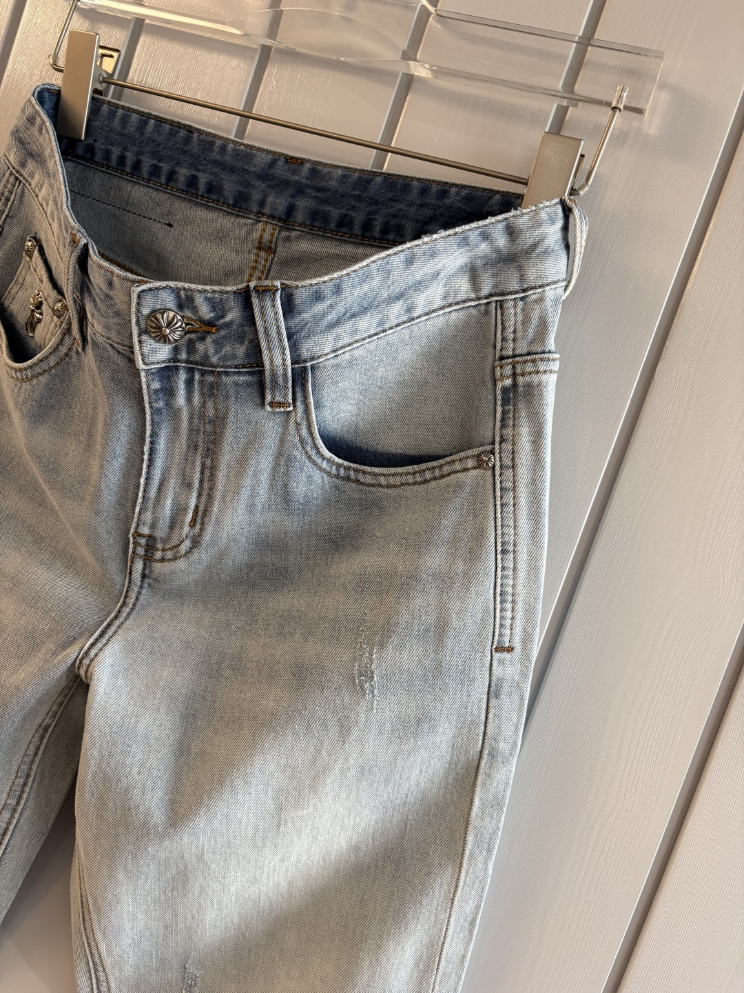 专柜🆕2026春夏设计推荐 热卖牛仔裤🆕柔软亲肤面料 奢华头层牛皮腰牌 经典蓝洗水 专柜限量款 奢华感订