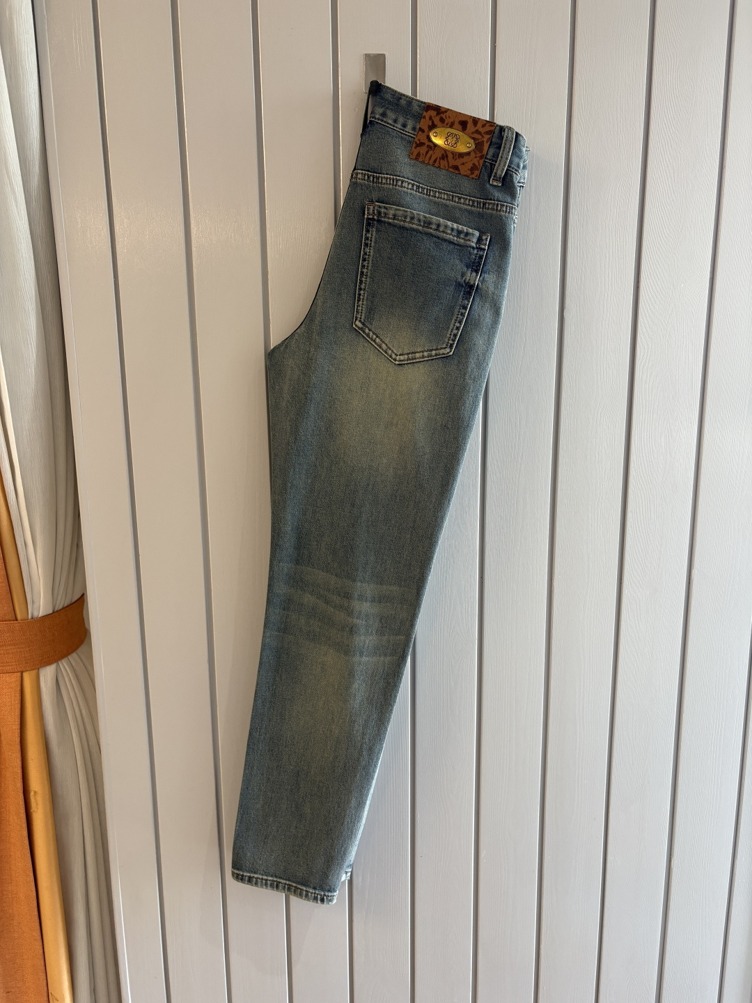 专柜🆕2026春夏设计推荐 热卖牛仔裤🆕柔软亲肤面料 奢华头层牛皮腰牌 经典蓝洗水 专柜限量款 奢华感订