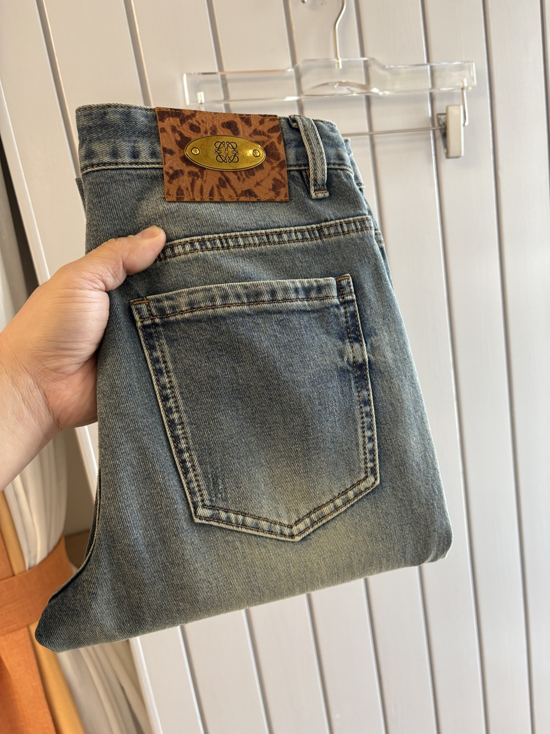 专柜🆕2026春夏设计推荐 热卖牛仔裤🆕柔软亲肤面料 奢华头层牛皮腰牌 经典蓝洗水 专柜限量款 奢华感订