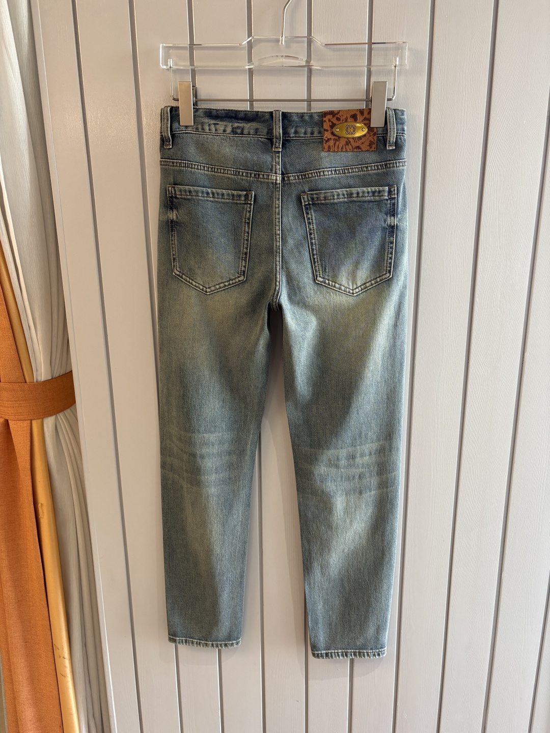 专柜🆕2026春夏设计推荐 热卖牛仔裤🆕柔软亲肤面料 奢华头层牛皮腰牌 经典蓝洗水 专柜限量款 奢华感订