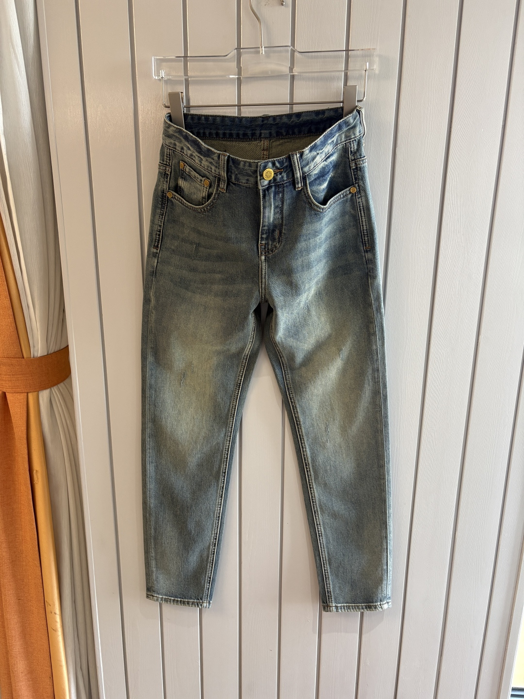 专柜🆕2026春夏设计推荐 热卖牛仔裤🆕柔软亲肤面料 奢华头层牛皮腰牌 经典蓝洗水 专柜限量款 奢华感订