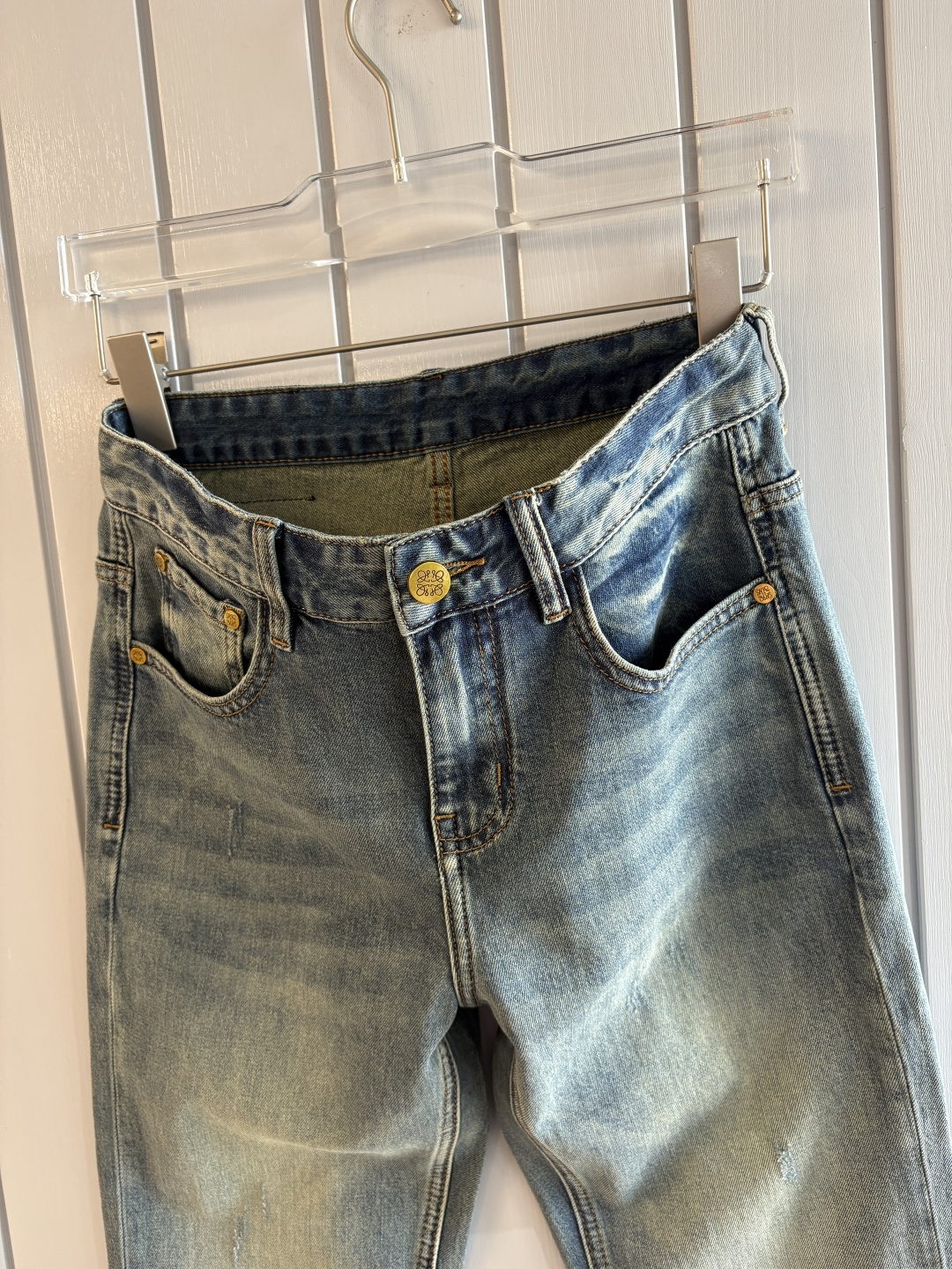 专柜🆕2026春夏设计推荐 热卖牛仔裤🆕柔软亲肤面料 奢华头层牛皮腰牌 经典蓝洗水 专柜限量款 奢华感订