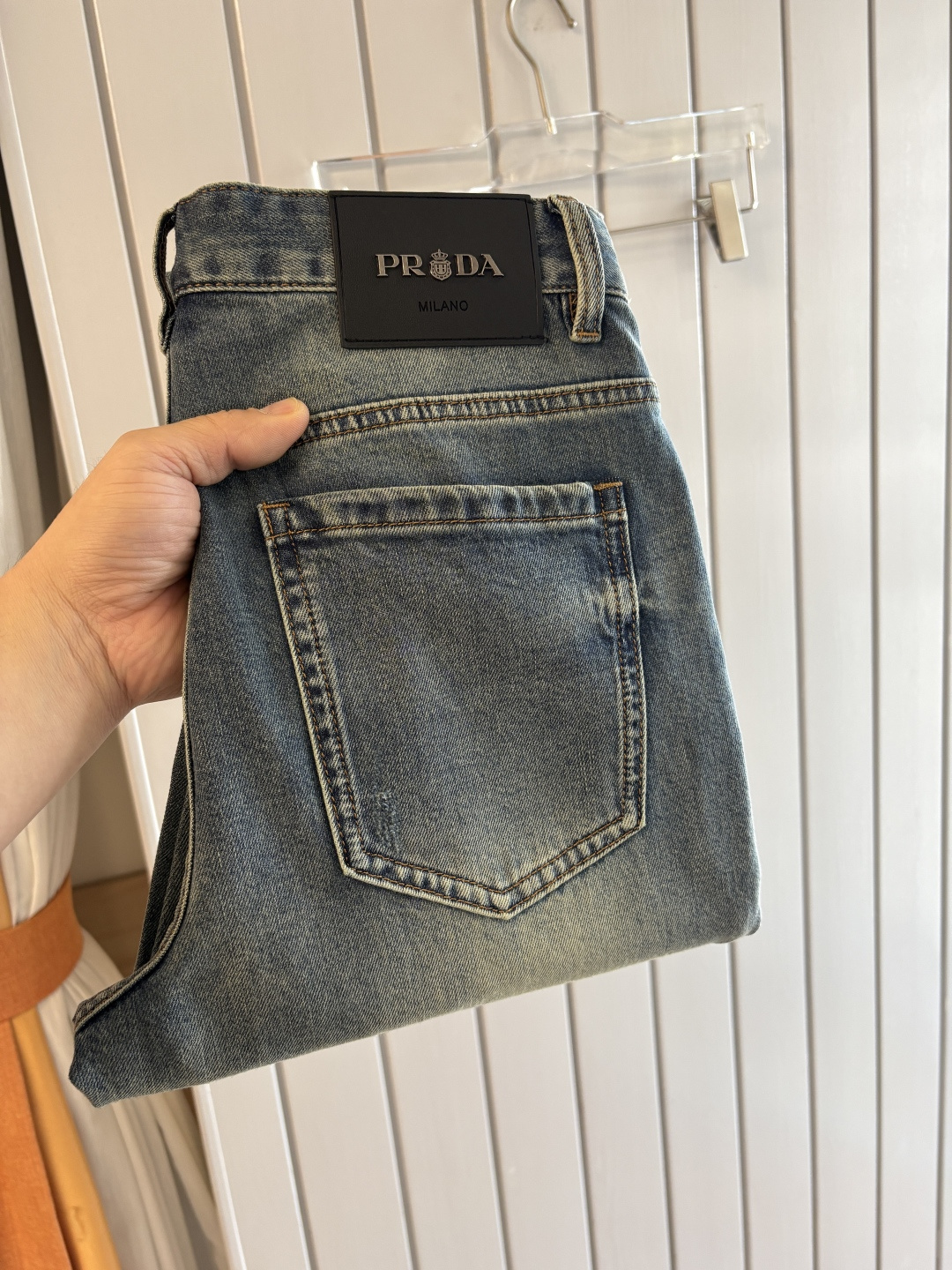 专柜🆕2026春夏设计推荐 热卖牛仔裤🆕柔软亲肤面料 奢华头层牛皮腰牌 经典蓝洗水 专柜限量款 奢华感订