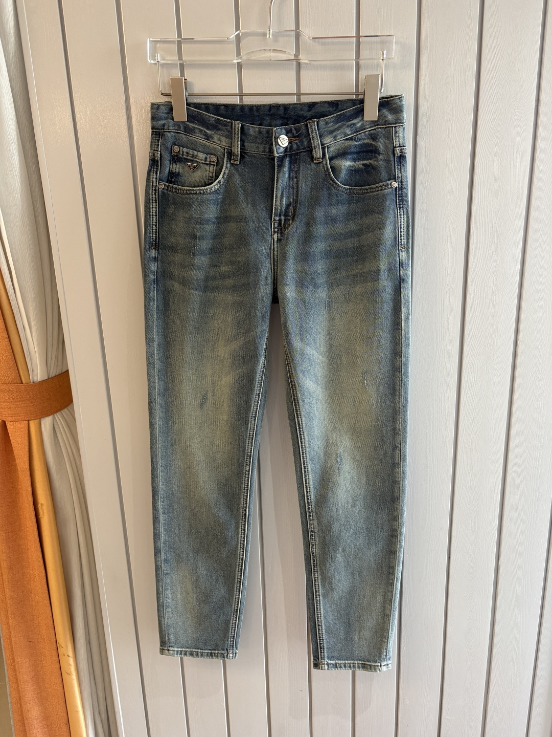 专柜🆕2026春夏设计推荐 热卖牛仔裤🆕柔软亲肤面料 奢华头层牛皮腰牌 经典蓝洗水 专柜限量款 奢华感订