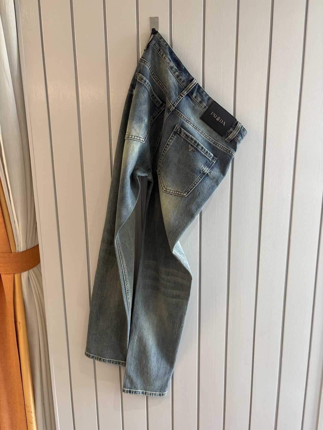 专柜🆕2026春夏设计推荐 热卖牛仔裤🆕柔软亲肤面料 奢华头层牛皮腰牌 经典蓝洗水 专柜限量款 奢华感订