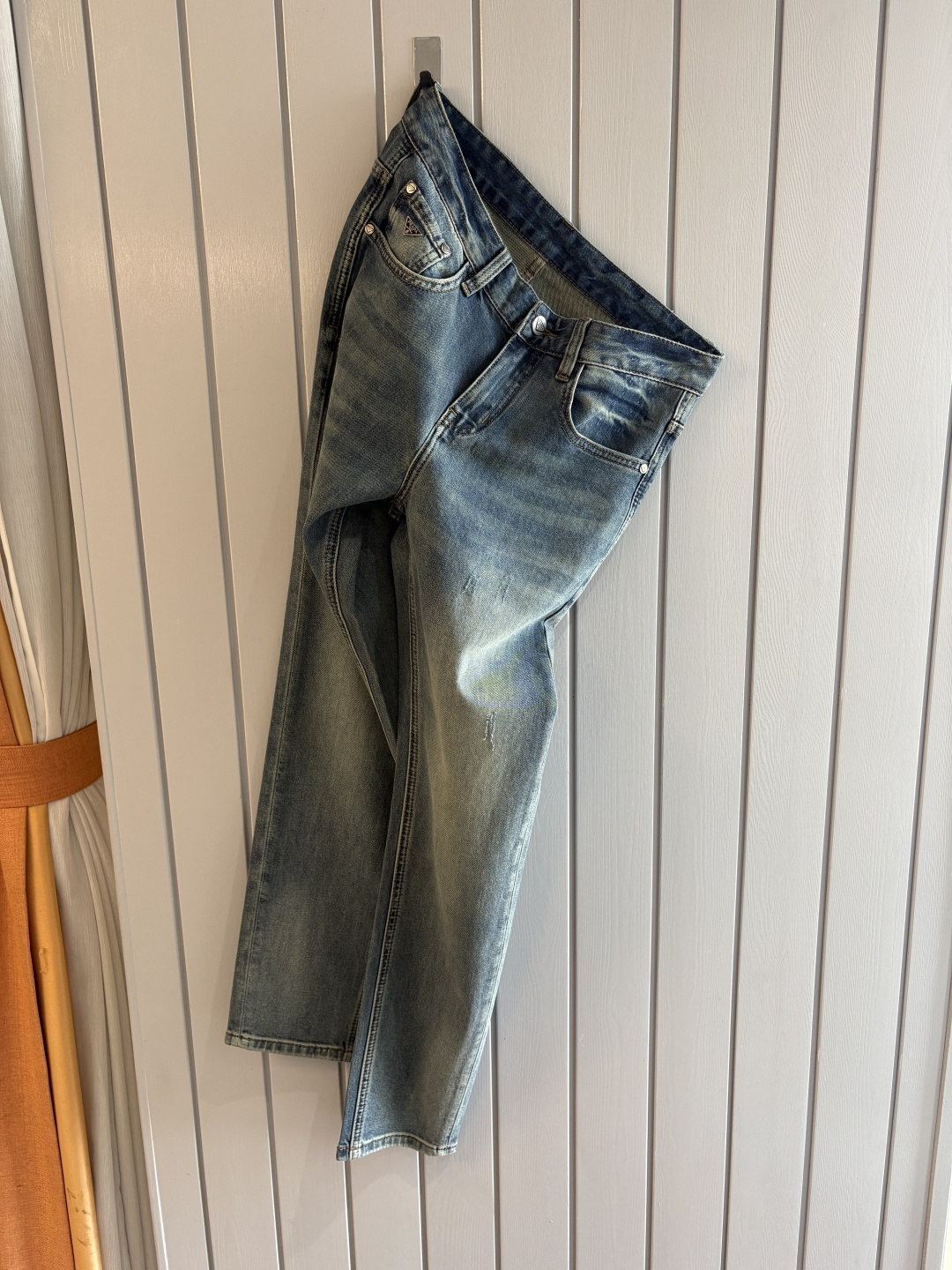 专柜🆕2026春夏设计推荐 热卖牛仔裤🆕柔软亲肤面料 奢华头层牛皮腰牌 经典蓝洗水 专柜限量款 奢华感订