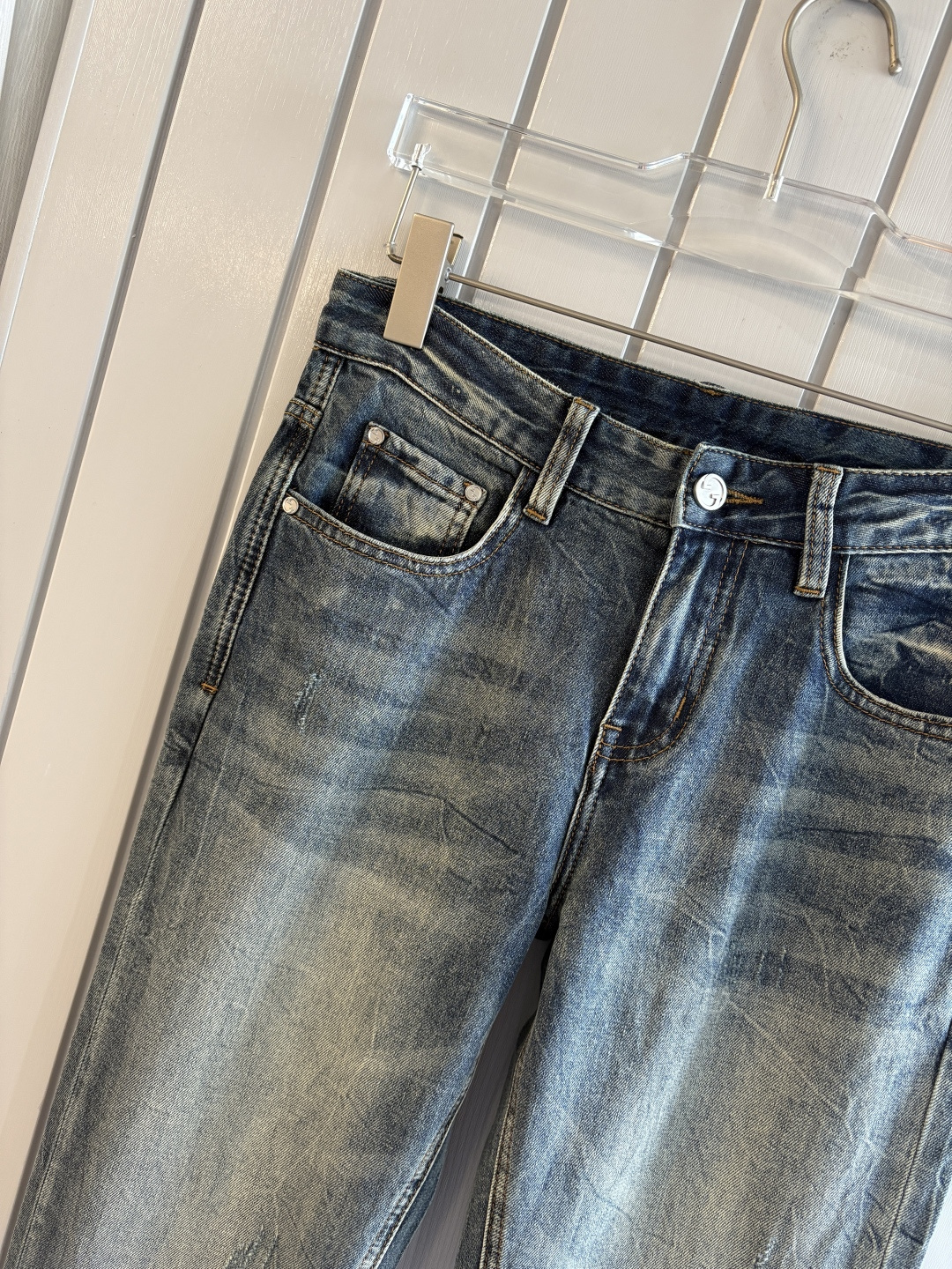 专柜🆕2026春夏设计推荐 热卖牛仔裤🆕柔软亲肤面料 奢华头层牛皮腰牌 经典蓝洗水 专柜限量款 奢华感订