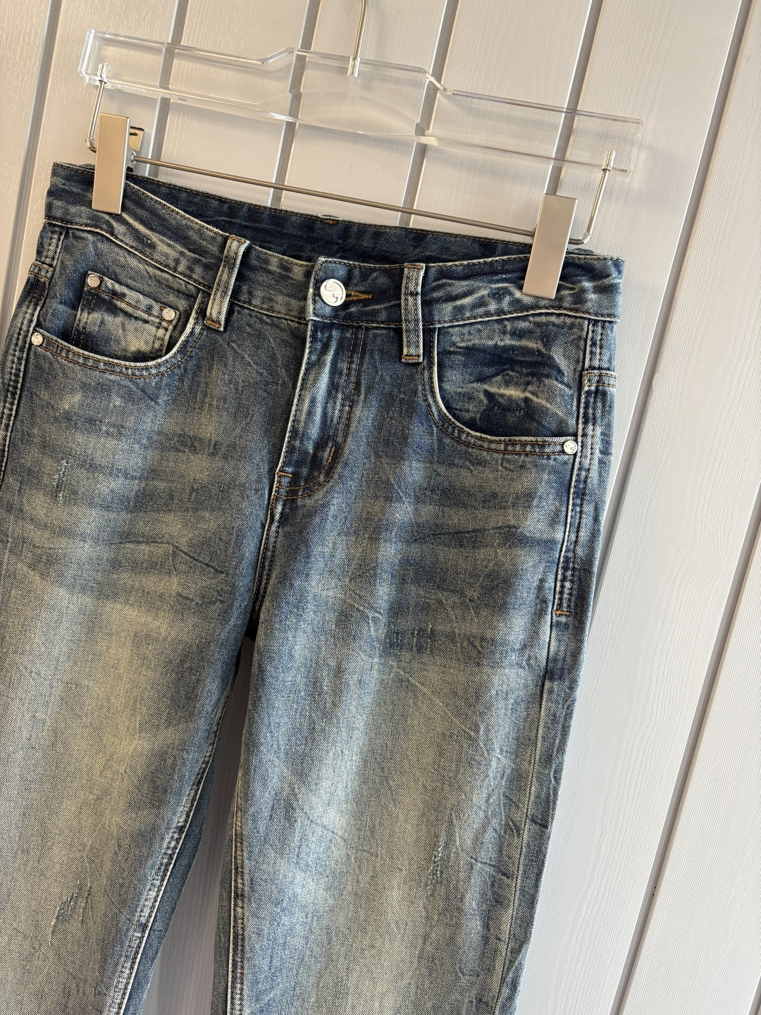 专柜🆕2026春夏设计推荐 热卖牛仔裤🆕柔软亲肤面料 奢华头层牛皮腰牌 经典蓝洗水 专柜限量款 奢华感订