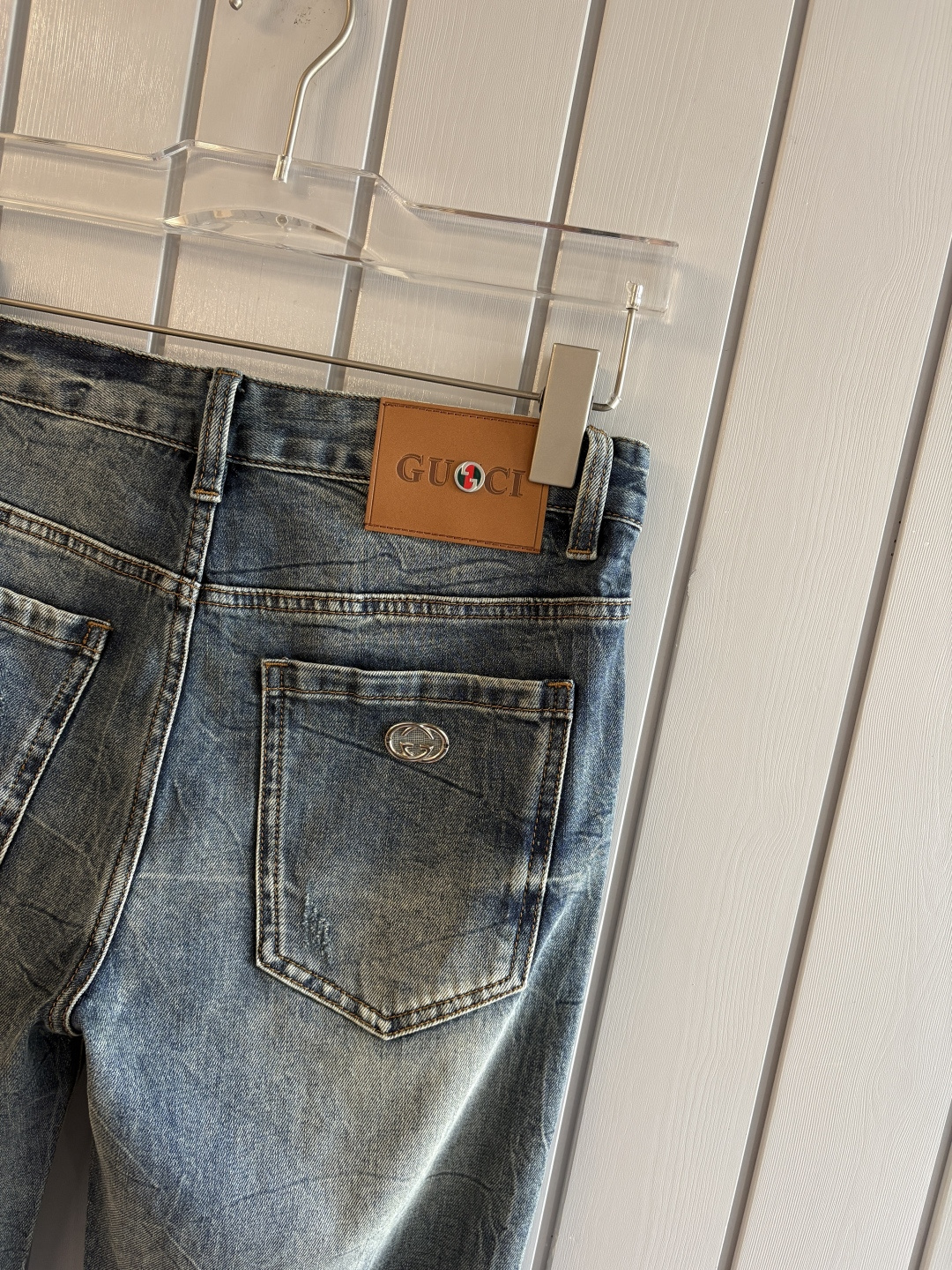 专柜🆕2026春夏设计推荐 热卖牛仔裤🆕柔软亲肤面料 奢华头层牛皮腰牌 经典蓝洗水 专柜限量款 奢华感订