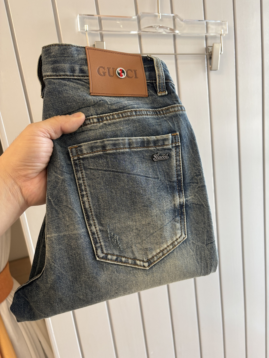 专柜🆕2026春夏设计推荐 热卖牛仔裤🆕柔软亲肤面料 奢华头层牛皮腰牌 经典蓝洗水 专柜限量款 奢华感订