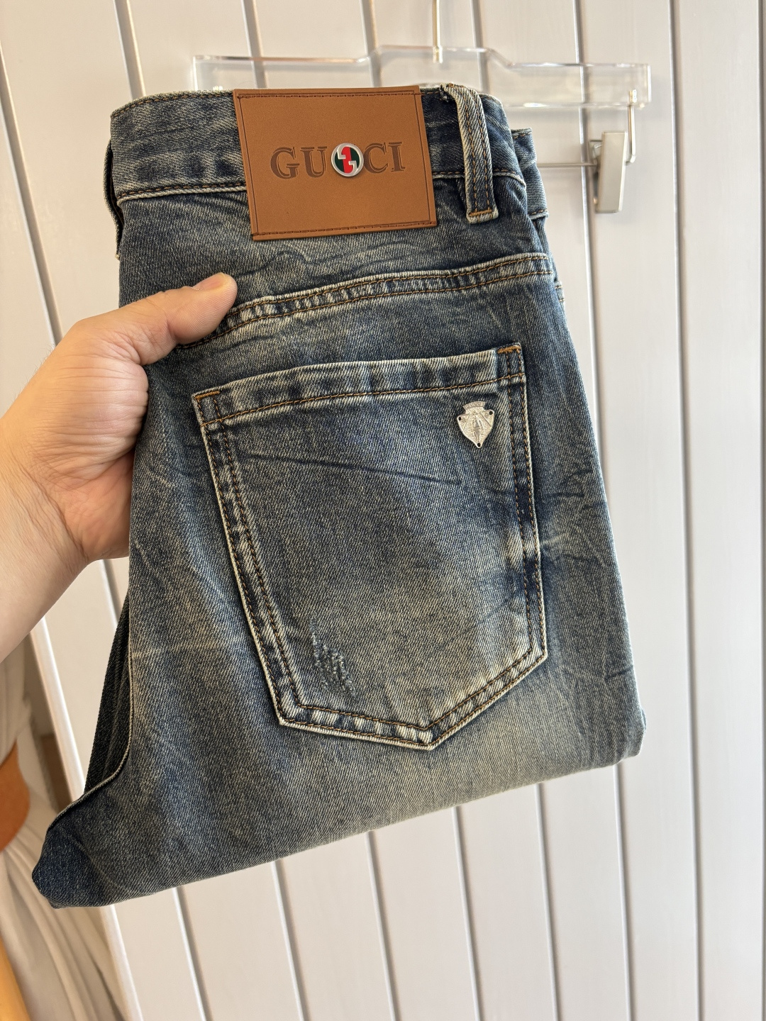 专柜🆕2026春夏设计推荐 热卖牛仔裤🆕柔软亲肤面料 奢华头层牛皮腰牌 经典蓝洗水 专柜限量款 奢华感订