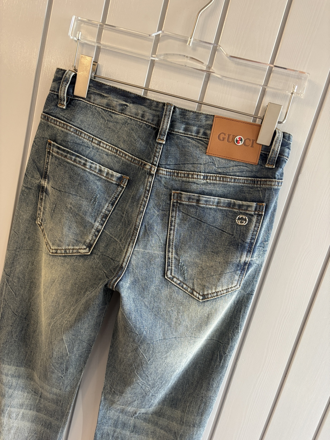 专柜🆕2026春夏设计推荐 热卖牛仔裤🆕柔软亲肤面料 奢华头层牛皮腰牌 经典蓝洗水 专柜限量款 奢华感订