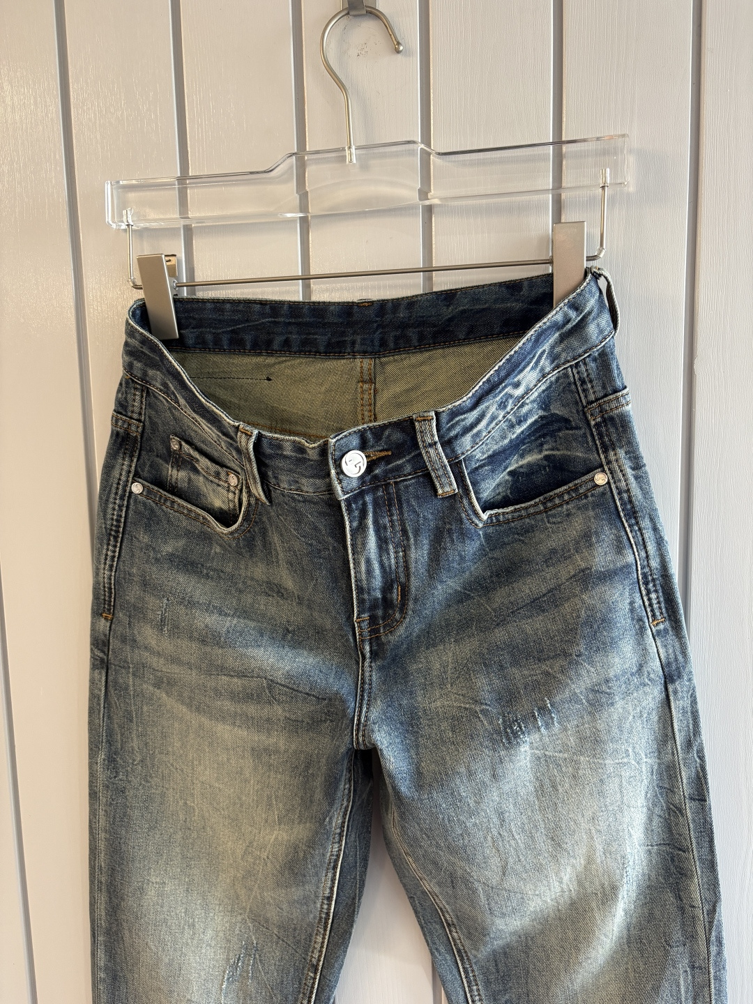 专柜🆕2026春夏设计推荐 热卖牛仔裤🆕柔软亲肤面料 奢华头层牛皮腰牌 经典蓝洗水 专柜限量款 奢华感订