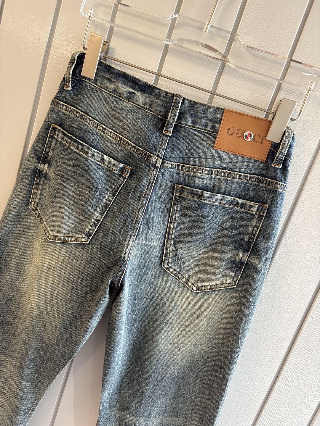 专柜🆕2026春夏设计推荐 热卖牛仔裤🆕柔软亲肤面料 奢华头层牛皮腰牌 经典蓝洗水 专柜限量款 奢华感订