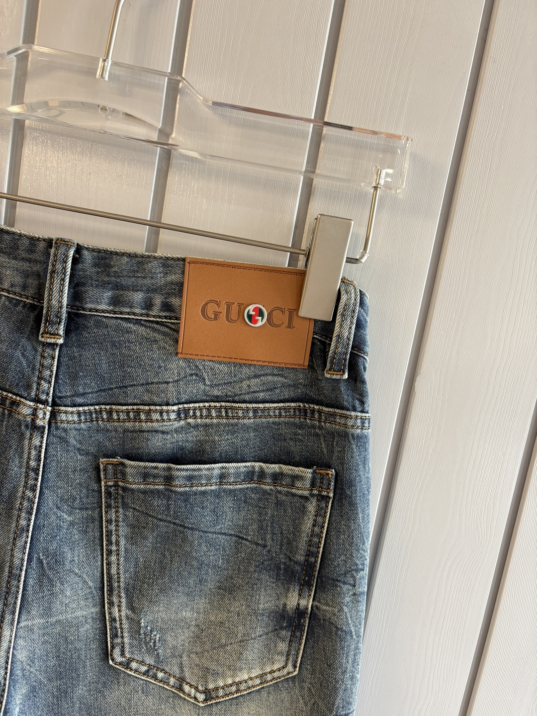 专柜🆕2026春夏设计推荐 热卖牛仔裤🆕柔软亲肤面料 奢华头层牛皮腰牌 经典蓝洗水 专柜限量款 奢华感订