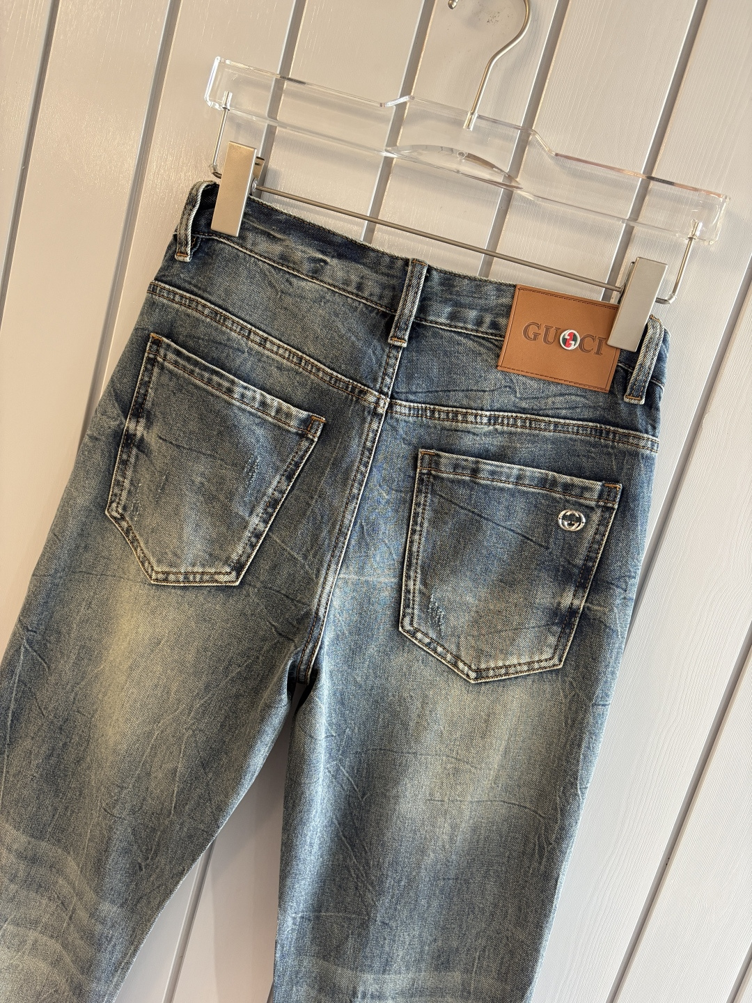 专柜🆕2026春夏设计推荐 热卖牛仔裤🆕柔软亲肤面料 奢华头层牛皮腰牌 经典蓝洗水 专柜限量款 奢华感订