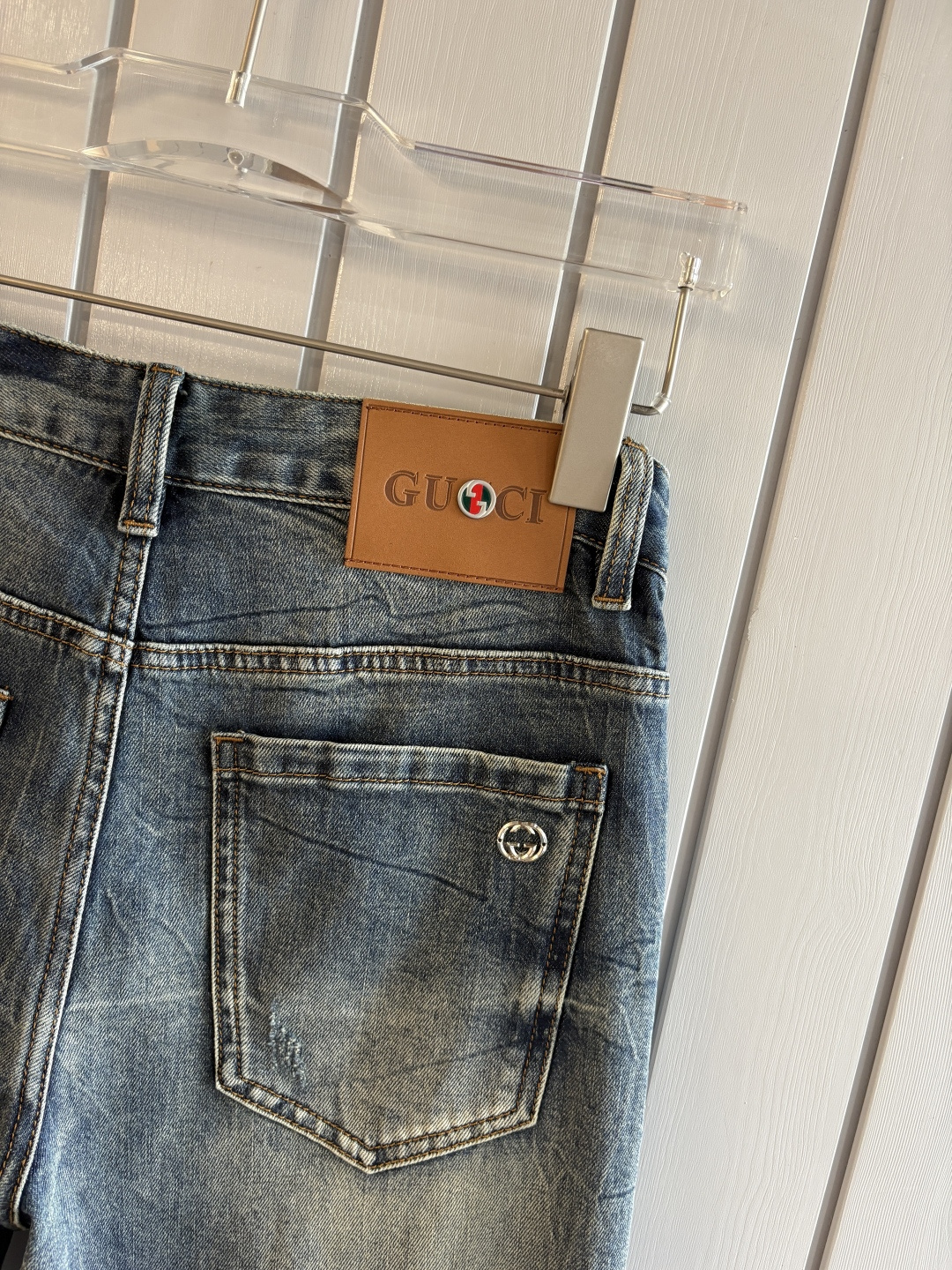 专柜🆕2026春夏设计推荐 热卖牛仔裤🆕柔软亲肤面料 奢华头层牛皮腰牌 经典蓝洗水 专柜限量款 奢华感订