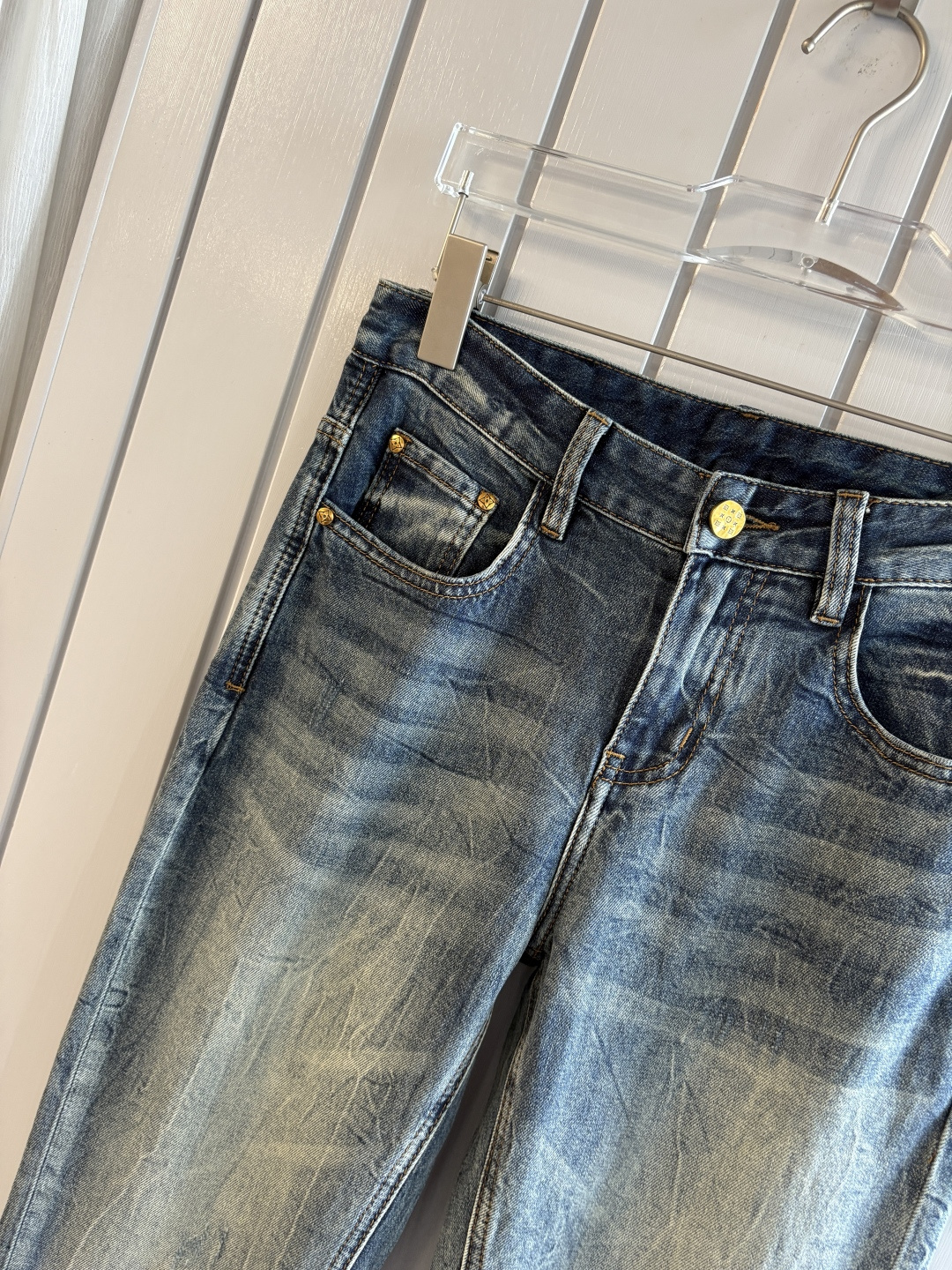 专柜🆕2026春夏设计推荐 热卖牛仔裤🆕柔软亲肤面料 奢华头层牛皮腰牌 经典蓝洗水 专柜限量款 奢华感订