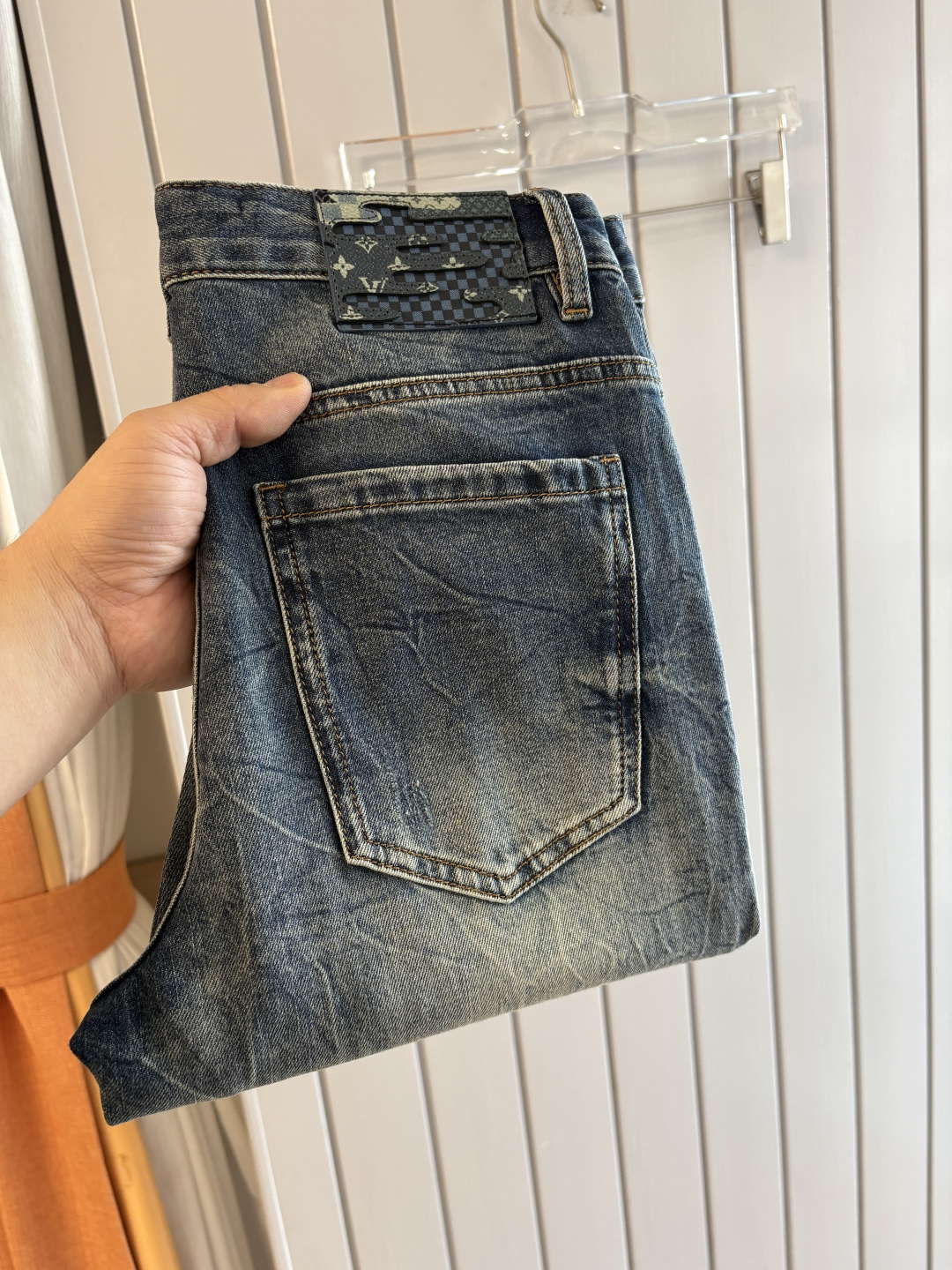 专柜🆕2026春夏设计推荐 热卖牛仔裤🆕柔软亲肤面料 奢华头层牛皮腰牌 经典蓝洗水 专柜限量款 奢华感订