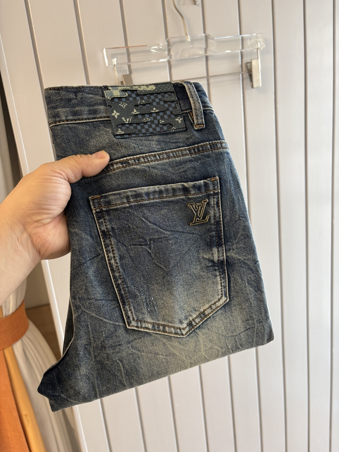 专柜🆕2026春夏设计推荐 热卖牛仔裤🆕柔软亲肤面料 奢华头层牛皮腰牌 经典蓝洗水 专柜限量款 奢华感订