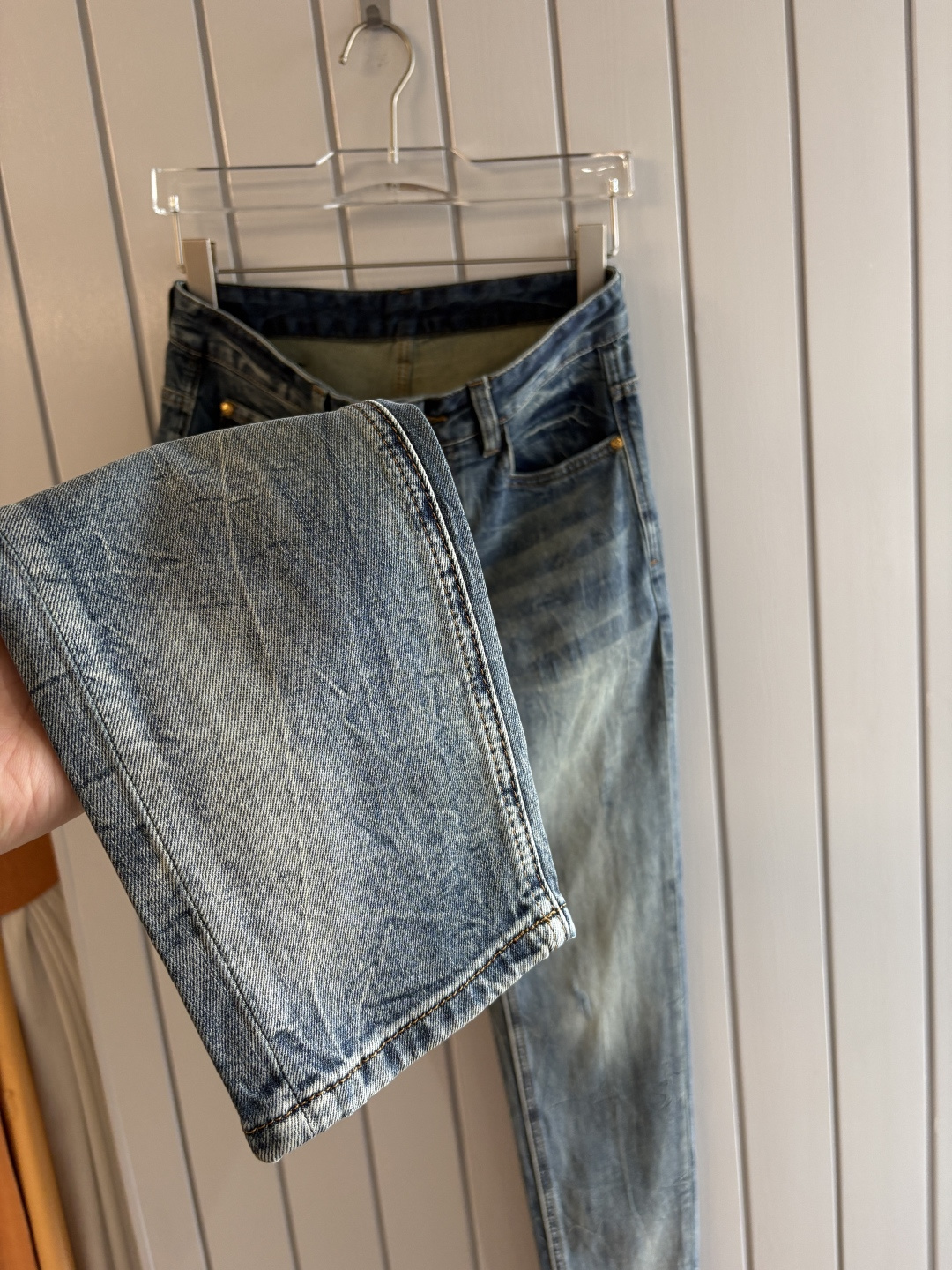 专柜🆕2026春夏设计推荐 热卖牛仔裤🆕柔软亲肤面料 奢华头层牛皮腰牌 经典蓝洗水 专柜限量款 奢华感订