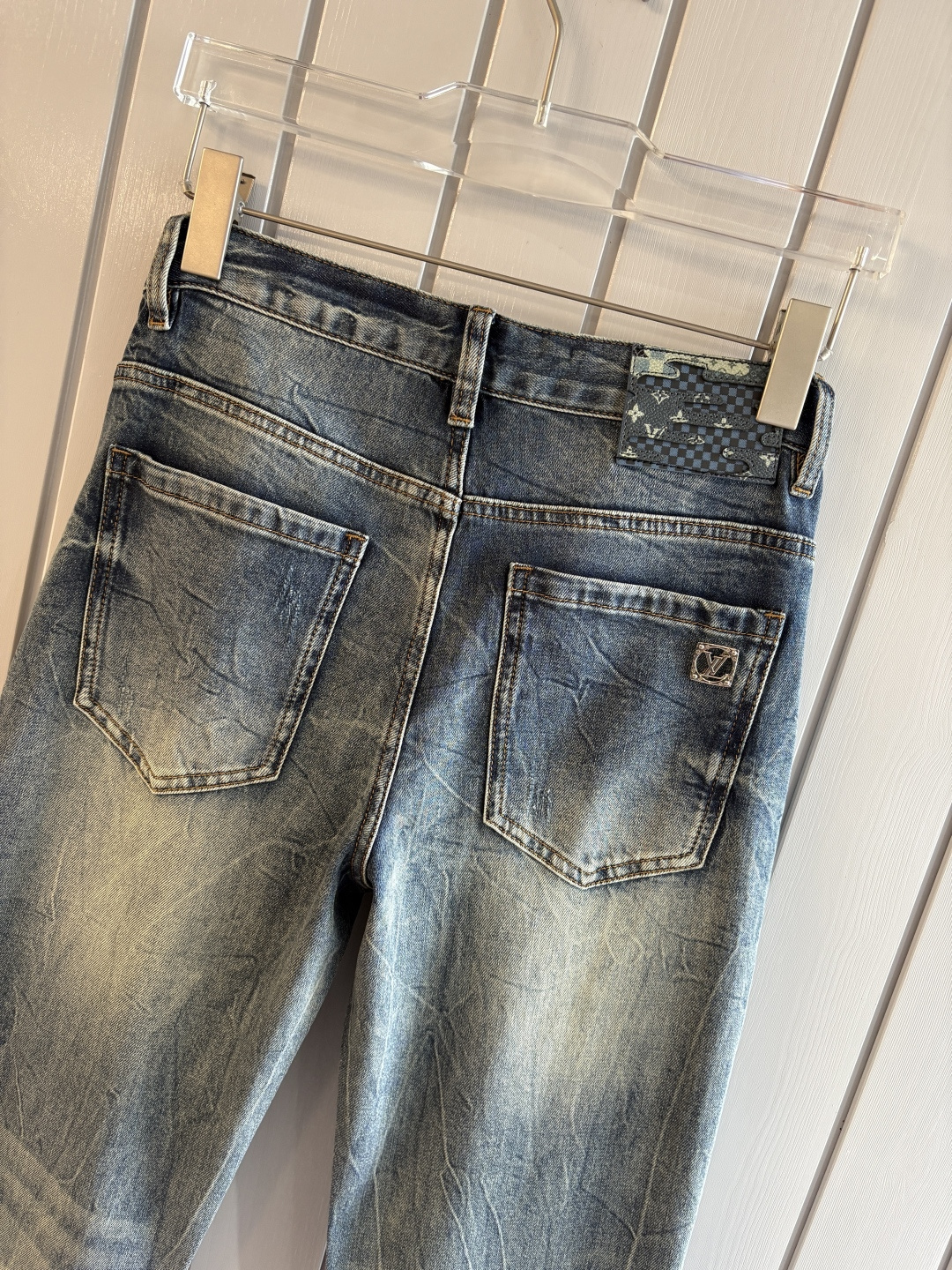 专柜🆕2026春夏设计推荐 热卖牛仔裤🆕柔软亲肤面料 奢华头层牛皮腰牌 经典蓝洗水 专柜限量款 奢华感订