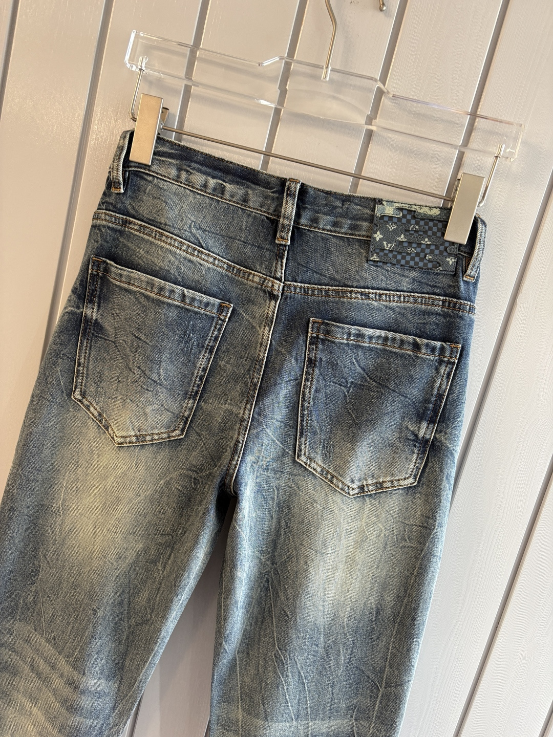 专柜🆕2026春夏设计推荐 热卖牛仔裤🆕柔软亲肤面料 奢华头层牛皮腰牌 经典蓝洗水 专柜限量款 奢华感订