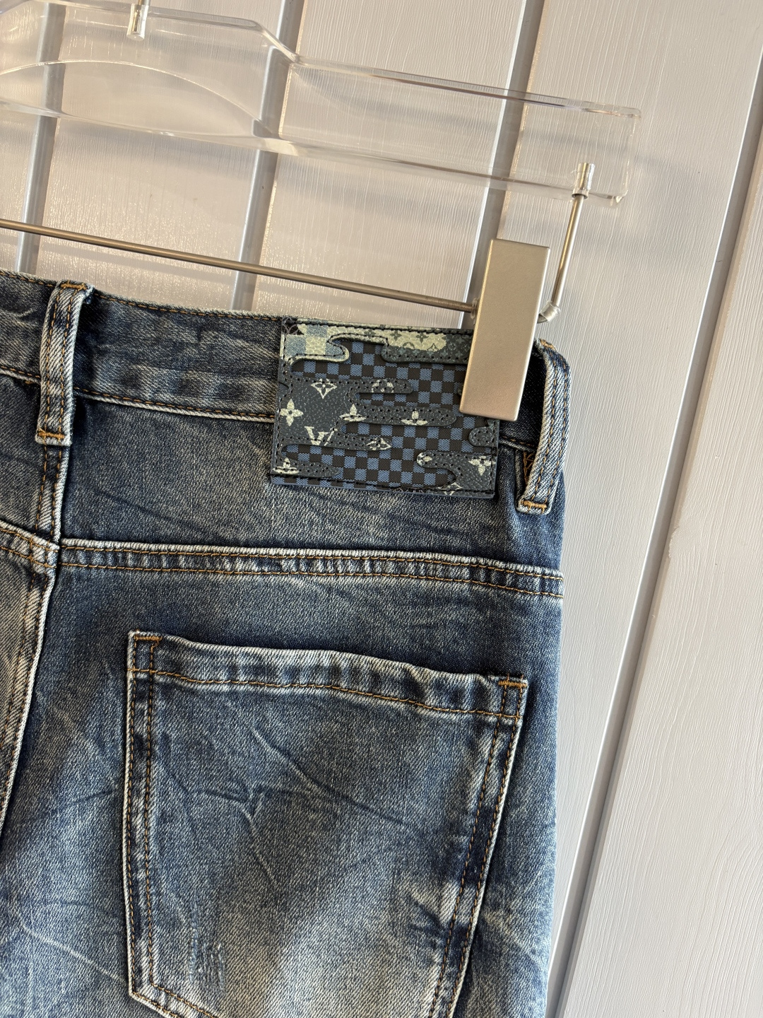 专柜🆕2026春夏设计推荐 热卖牛仔裤🆕柔软亲肤面料 奢华头层牛皮腰牌 经典蓝洗水 专柜限量款 奢华感订