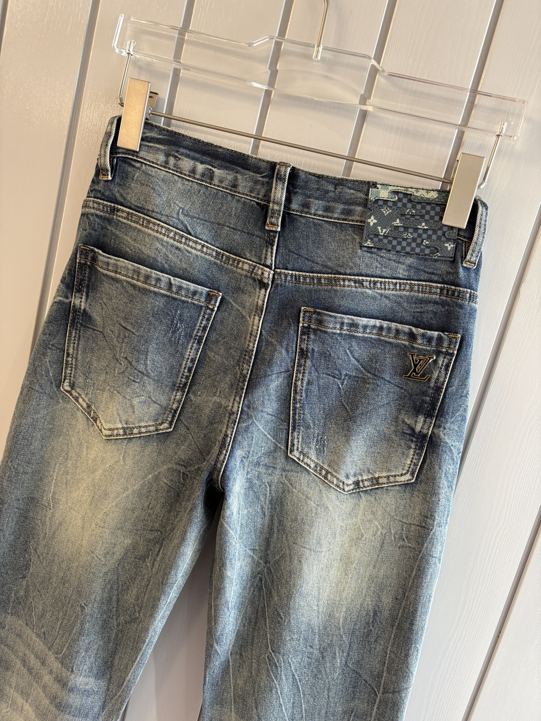 专柜🆕2026春夏设计推荐 热卖牛仔裤🆕柔软亲肤面料 奢华头层牛皮腰牌 经典蓝洗水 专柜限量款 奢华感订