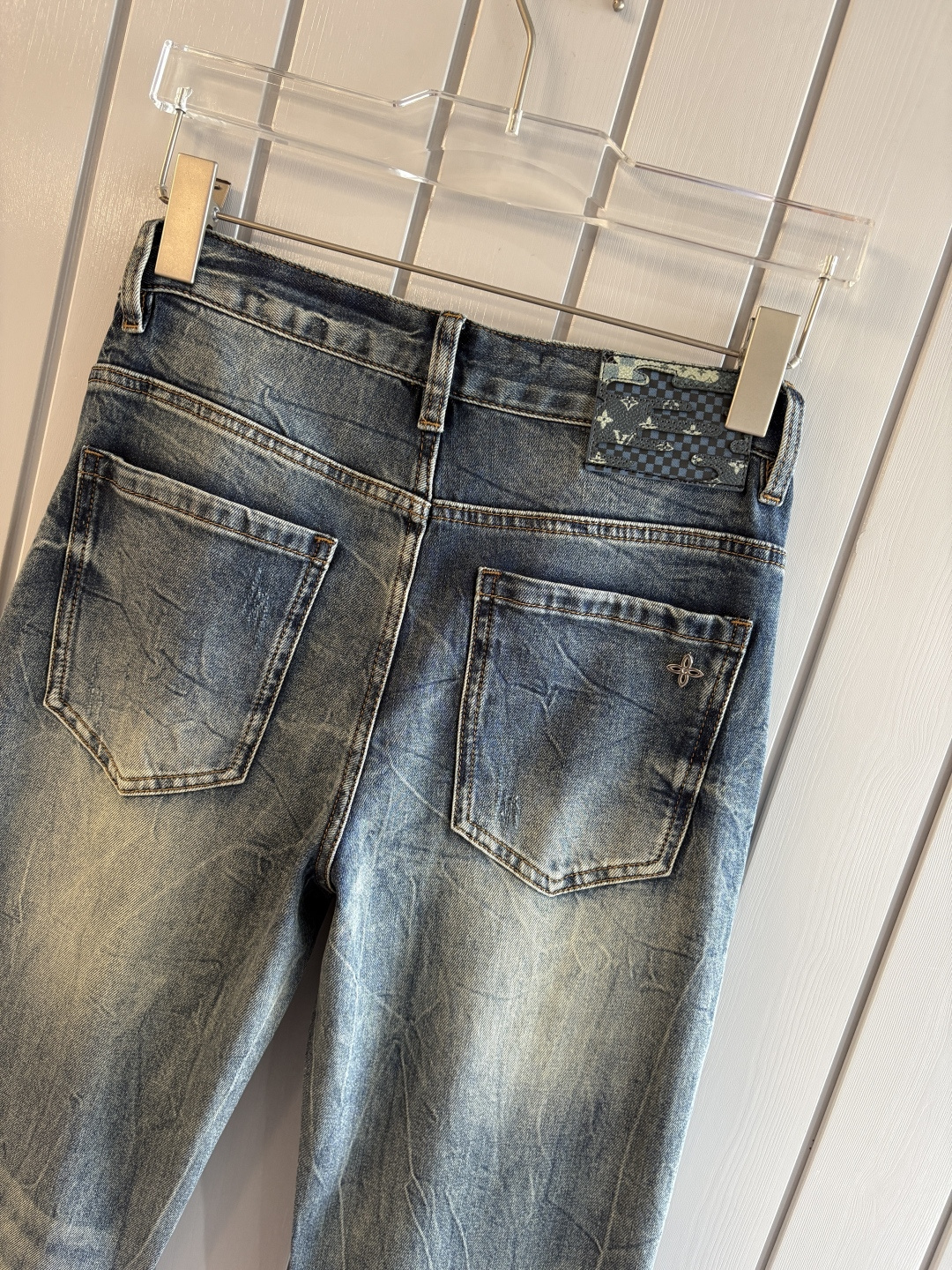 专柜🆕2026春夏设计推荐 热卖牛仔裤🆕柔软亲肤面料 奢华头层牛皮腰牌 经典蓝洗水 专柜限量款 奢华感订