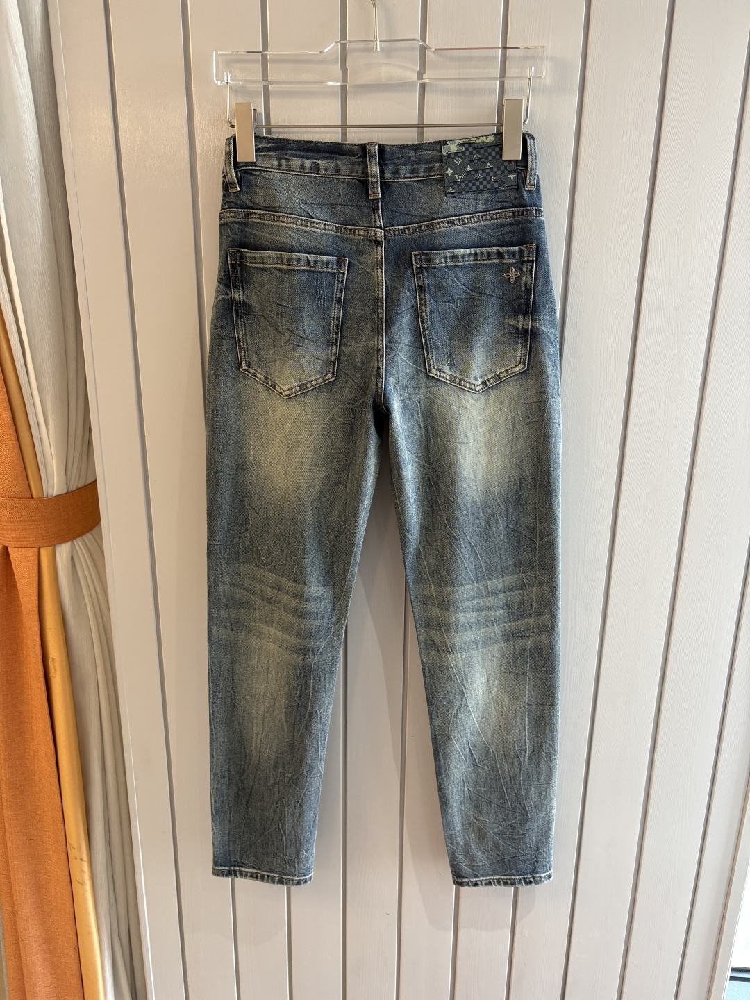 专柜🆕2026春夏设计推荐 热卖牛仔裤🆕柔软亲肤面料 奢华头层牛皮腰牌 经典蓝洗水 专柜限量款 奢华感订