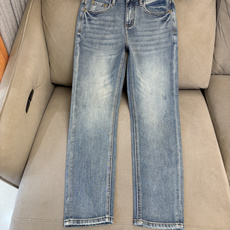 专柜🆕2026春夏设计推荐 热卖牛仔裤🆕柔软亲肤面料 奢华头层牛皮腰牌 经典蓝洗水 专柜限量款 奢华感订 专柜🆕2026春夏设计推荐 热卖牛仔裤🆕柔软亲肤面料 奢华头层牛皮腰牌 经典蓝洗水 专柜限量款 奢华感订