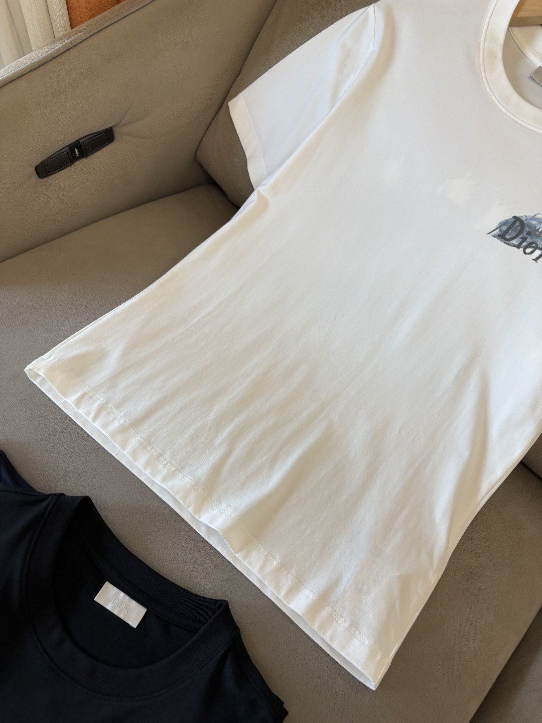 专柜2026SS春夏新款选用客供进口（48.5%的兰精莫代尔加41.5%的精疏棉加10%氨伦；有专用兰精