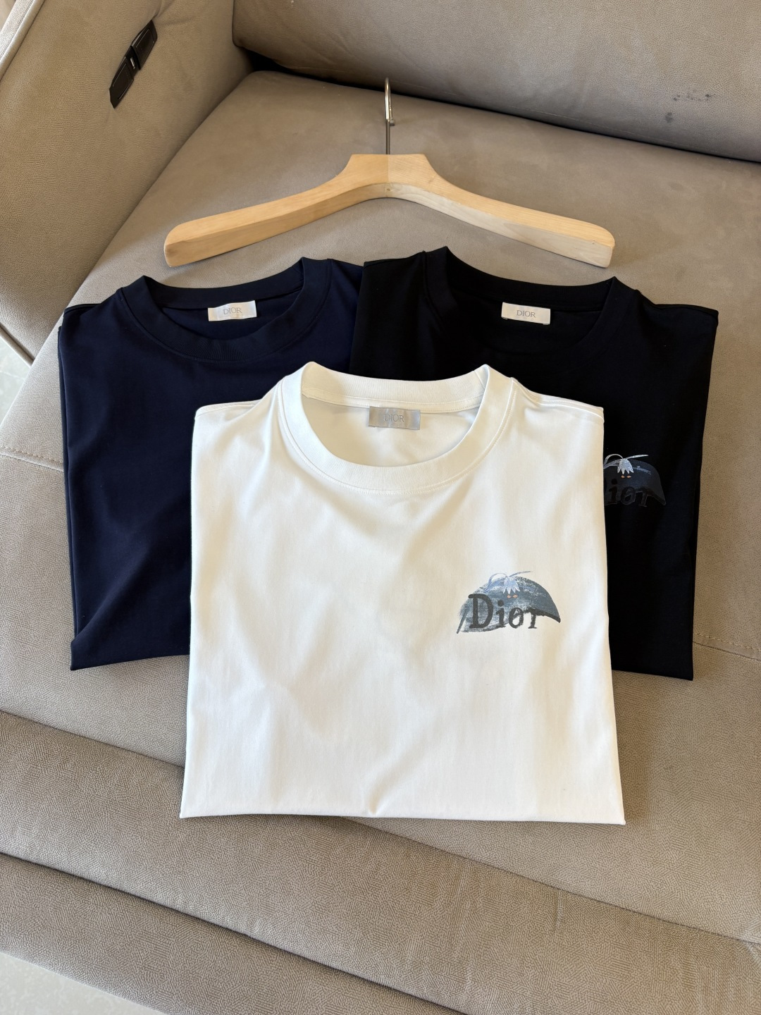 专柜2026SS春夏新款选用客供进口（48.5%的兰精莫代尔加41.5%的精疏棉加10%氨伦；有专用兰精