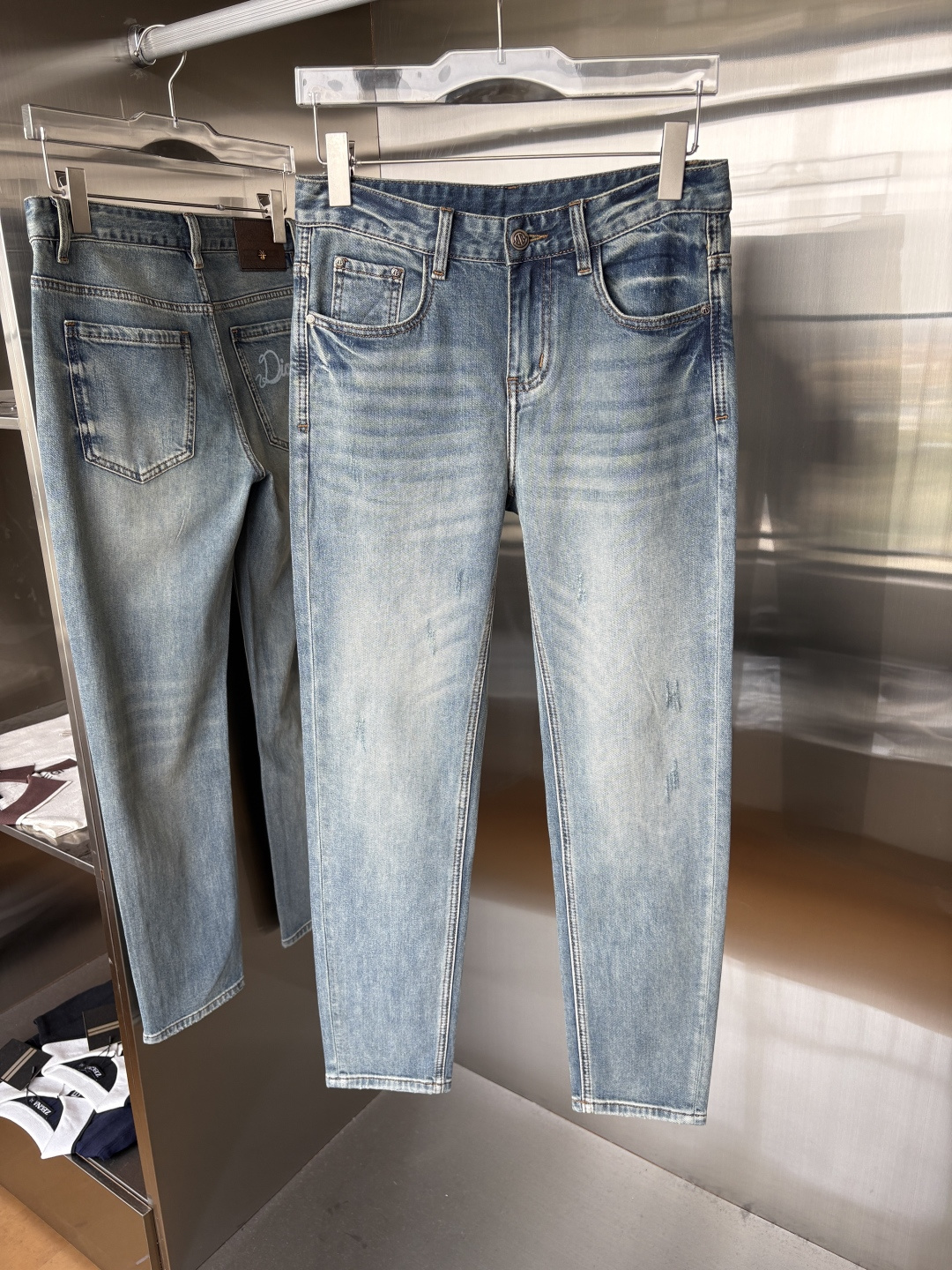 专柜🆕2026春夏设计推荐 热卖牛仔裤🆕柔软亲肤面料 奢华头层牛皮腰牌 经典蓝洗水 专柜限量款 奢华感订