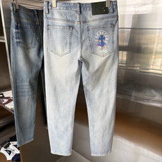 专柜🆕2026春夏设计推荐 热卖牛仔裤🆕柔软亲肤面料 奢华头层牛皮腰牌 经典蓝洗水 专柜限量款 奢华感订 专柜🆕2026春夏设计推荐 热卖牛仔裤🆕柔软亲肤面料 奢华头层牛皮腰牌 经典蓝洗水 专柜限量款 奢华感订
