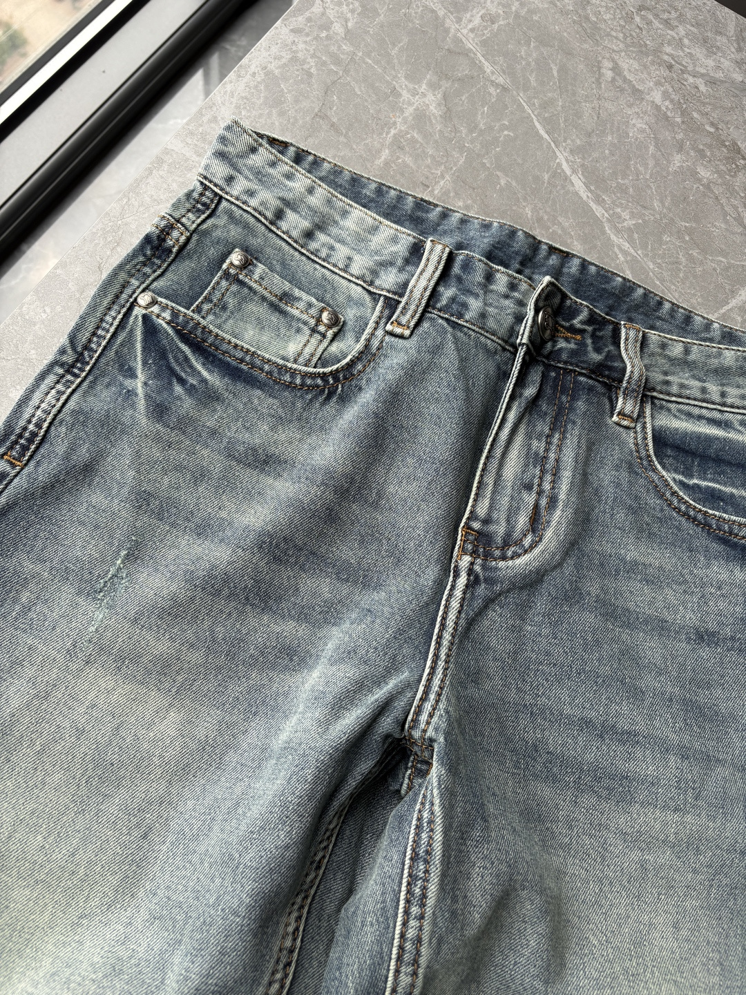 专柜🆕2026春夏设计推荐 热卖牛仔裤🆕柔软亲肤面料 奢华头层牛皮腰牌 经典蓝洗水 专柜限量款 奢华感订