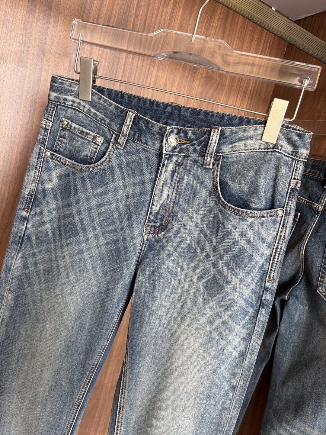 772649