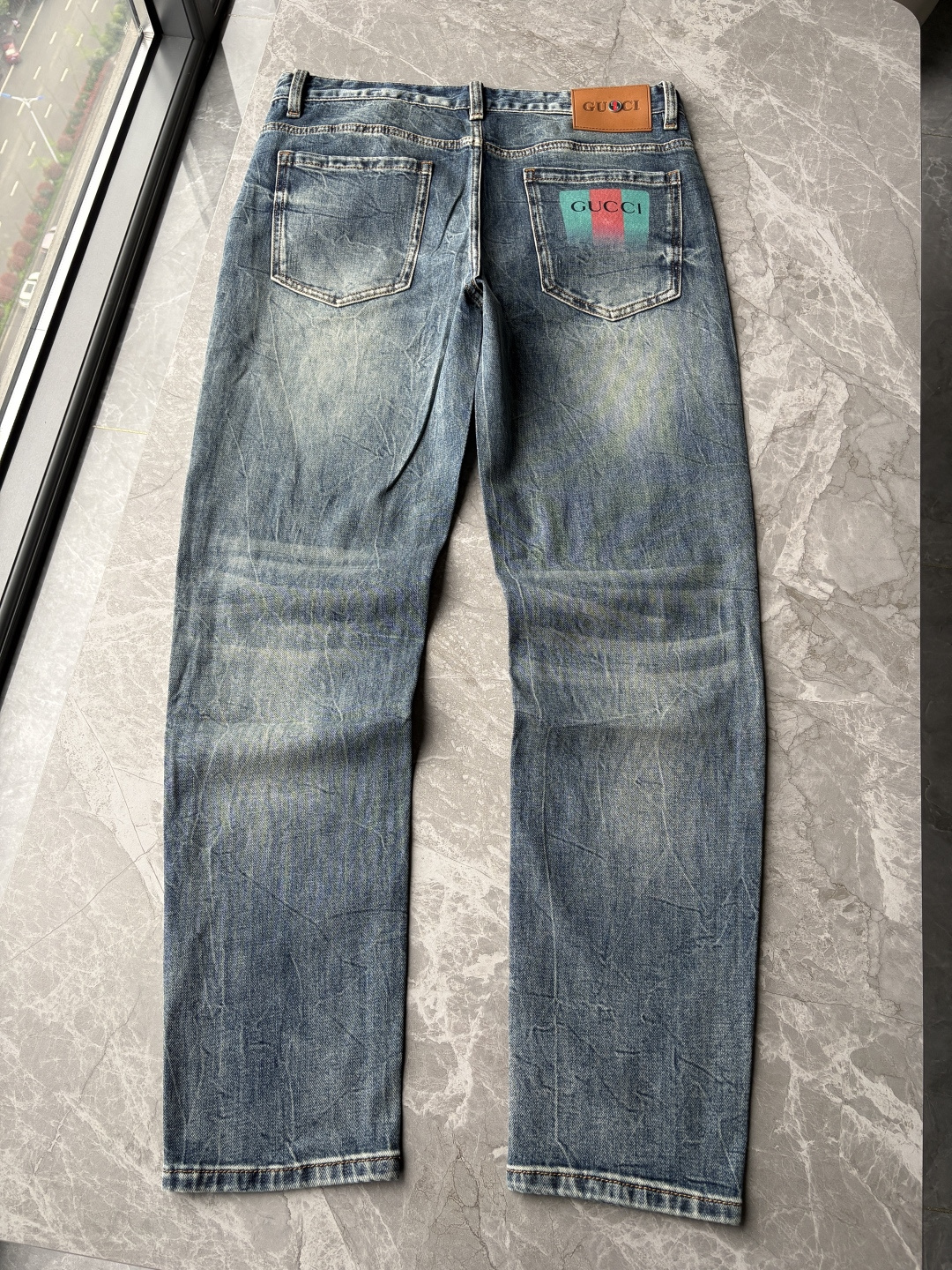 专柜🆕2026春夏设计推荐 热卖牛仔裤🆕柔软亲肤面料 奢华头层牛皮腰牌 经典蓝洗水 专柜限量款 奢华感订