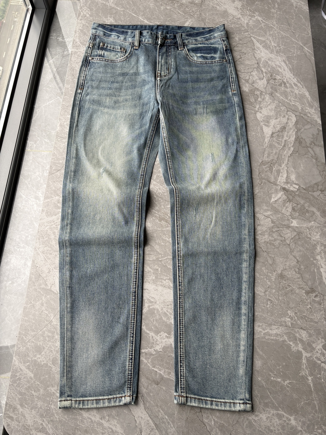 专柜🆕2026春夏设计推荐 热卖牛仔裤🆕柔软亲肤面料 奢华头层牛皮腰牌 经典蓝洗水 专柜限量款 奢华感订