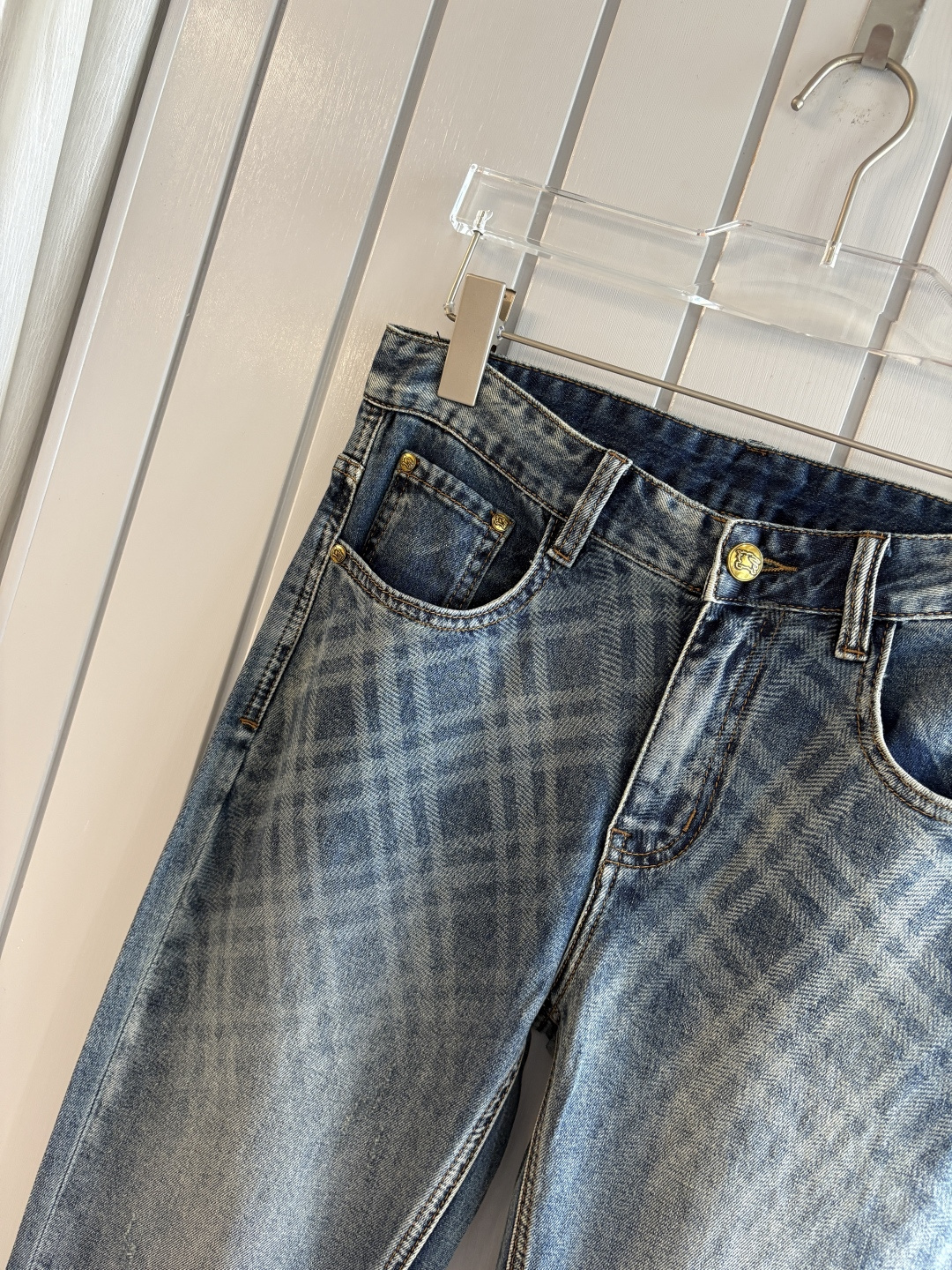 专柜🆕2026春夏设计推荐 热卖牛仔裤🆕柔软亲肤面料 奢华头层牛皮腰牌 经典蓝洗水 专柜限量款 奢华感订