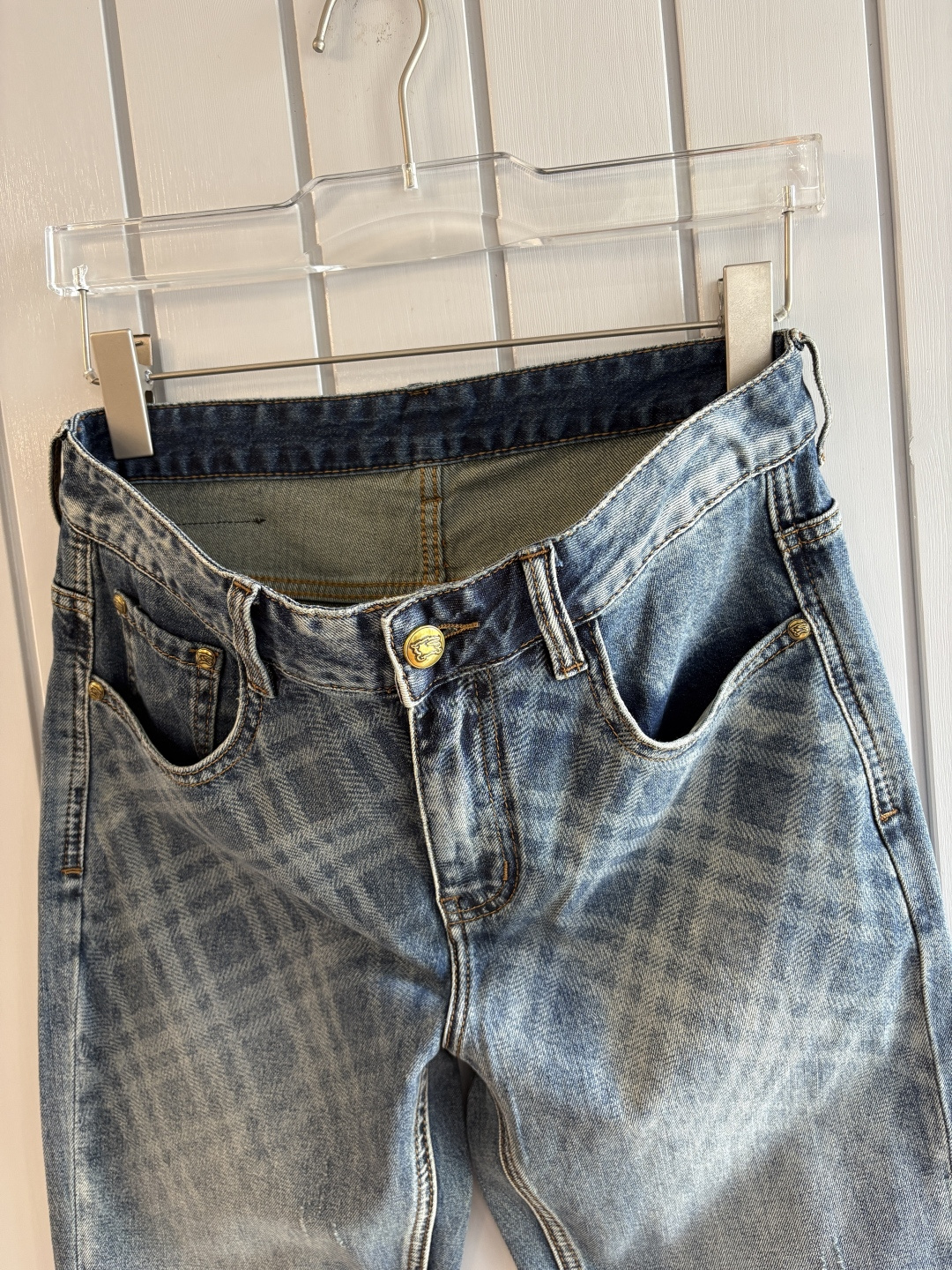 专柜🆕2026春夏设计推荐 热卖牛仔裤🆕柔软亲肤面料 奢华头层牛皮腰牌 经典蓝洗水 专柜限量款 奢华感订