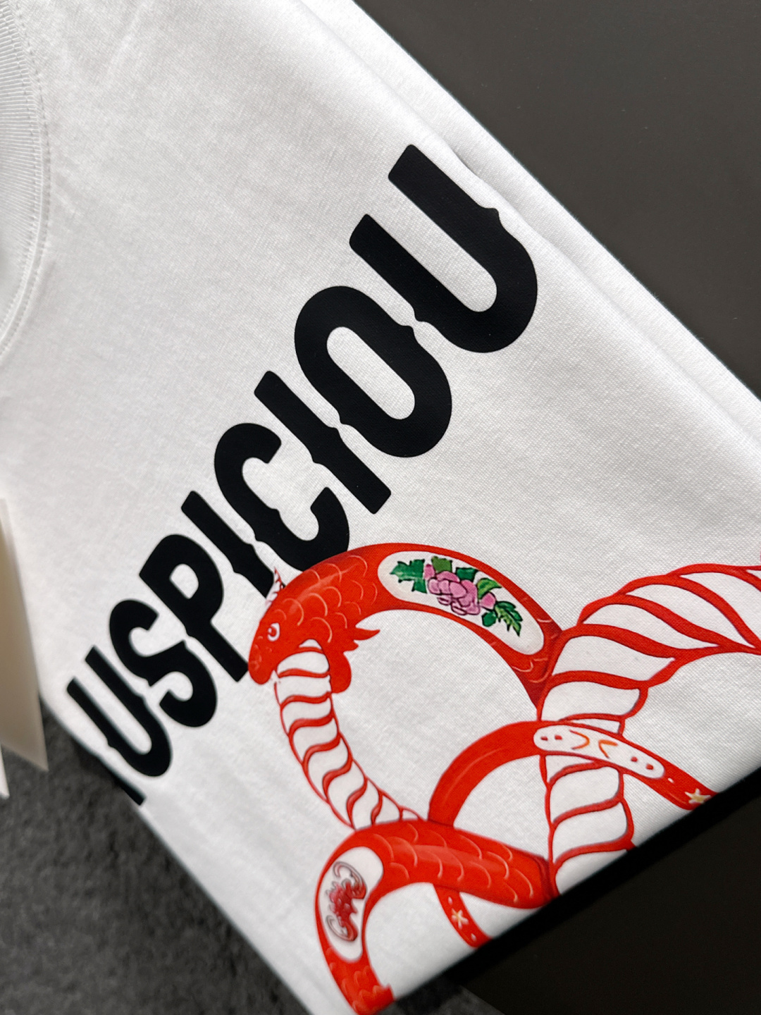 GUC 2025SS春夏最新款圆领时尚短袖T恤，官网同步，专柜纯棉面料！贴肤舒适，耐看又好穿，经典简约l