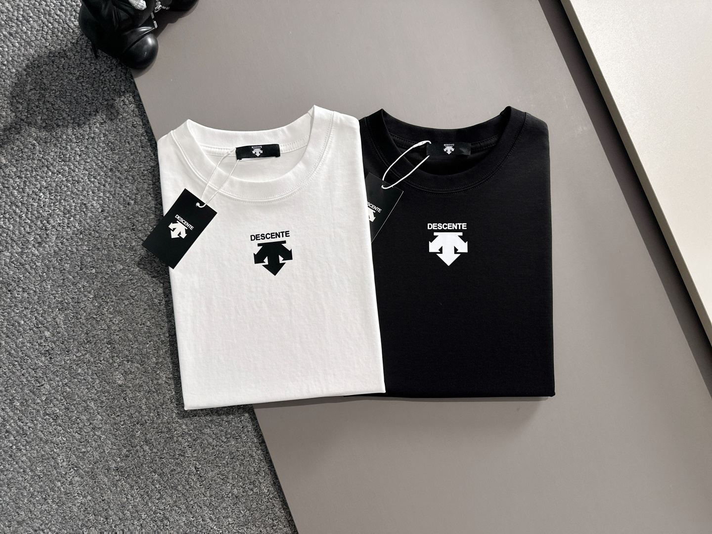 NO:448083,DES/Disante Spring and summer new products, complete three standards, mercerized cotton short-sleeved T-shirt, three-dimensional glue-drop process, good products do not need to be introduced too much, look at the details, counter code M-XXXL 175/Suggestions L,, T-shirt,tees, t-shirt,alexander wang19860909DES/迪桑特 春夏新品 三标齐全 丝光棉短袖T恤 立体滴胶工艺 好货不用过多介绍 看细节 专柜码数M-XXXL 175/建议L,,T-shirt,tees，t-shirt,alexander wang,Men's clothing