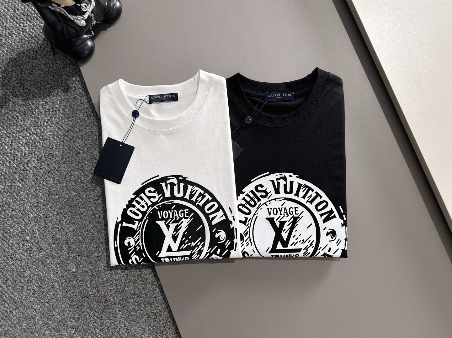 NO:448099,LV/Louis Vuitton Spring and summer new products, complete three standards, mercerized cotton short-sleeved T-shirts. Don’t need to introduce too much good products. Look at the details. Counter code M-XXXL 175/Suggestions, louis vuitton,louis vuitton,T-shirt,tees,t-shirt,alexander wang19860909LV/路易威登 春夏新品 三标齐全 丝光棉短袖T恤 好货不用过多介绍 看细节 专柜码数M-XXXL 175/建议L,,louis vuitton,louis vuitton,T-shirt,tees，t-shirt,alexander wang,Men's clothing