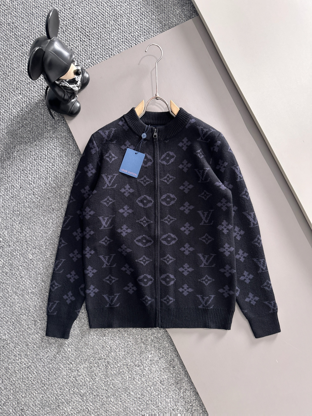 gucci 2025秋冬新款拉链开衫羊毛毛衣 高品质意大利进口羊毛混纺面料，高密度针织，时尚百搭毛衣，帅