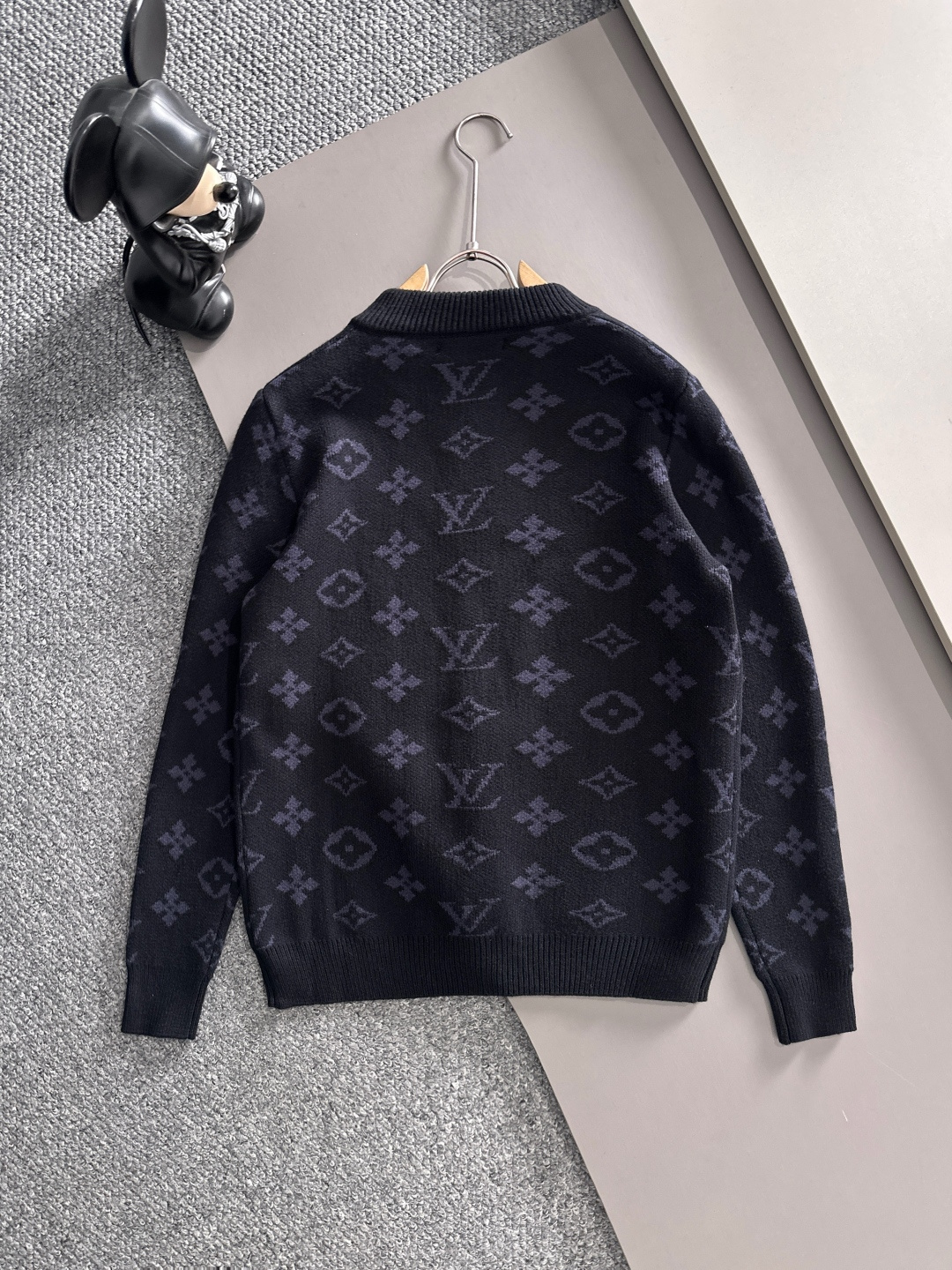 gucci 2025秋冬新款拉链开衫羊毛毛衣 高品质意大利进口羊毛混纺面料，高密度针织，时尚百搭毛衣，帅